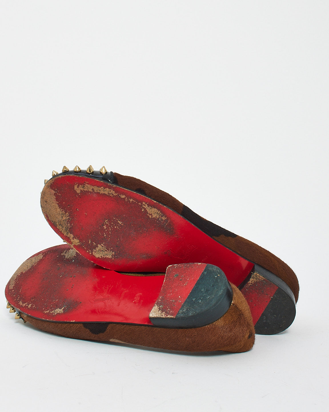 Christian Louboutin Mocassins plats stagiaires en poils de poney marron à pointes d'animaux - 38,5