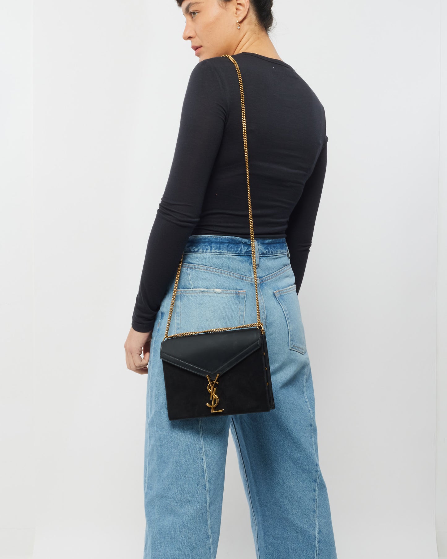 Saint Laurent Sac à bandoulière Cassandra en cuir et daim noirs