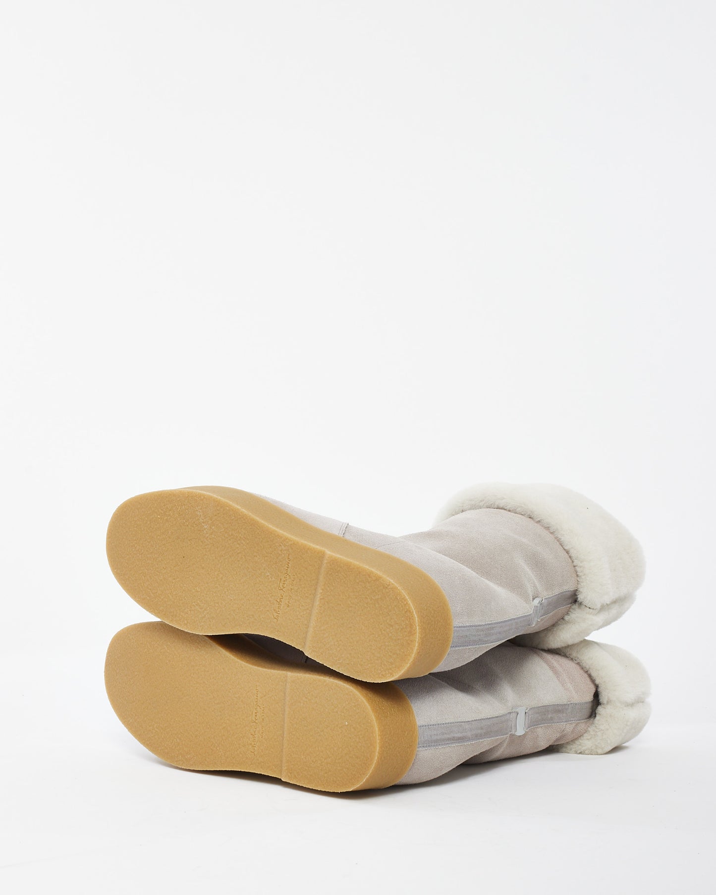 Salvatore Ferragamo Bottes compensées en daim et fourrure gris - 8.5