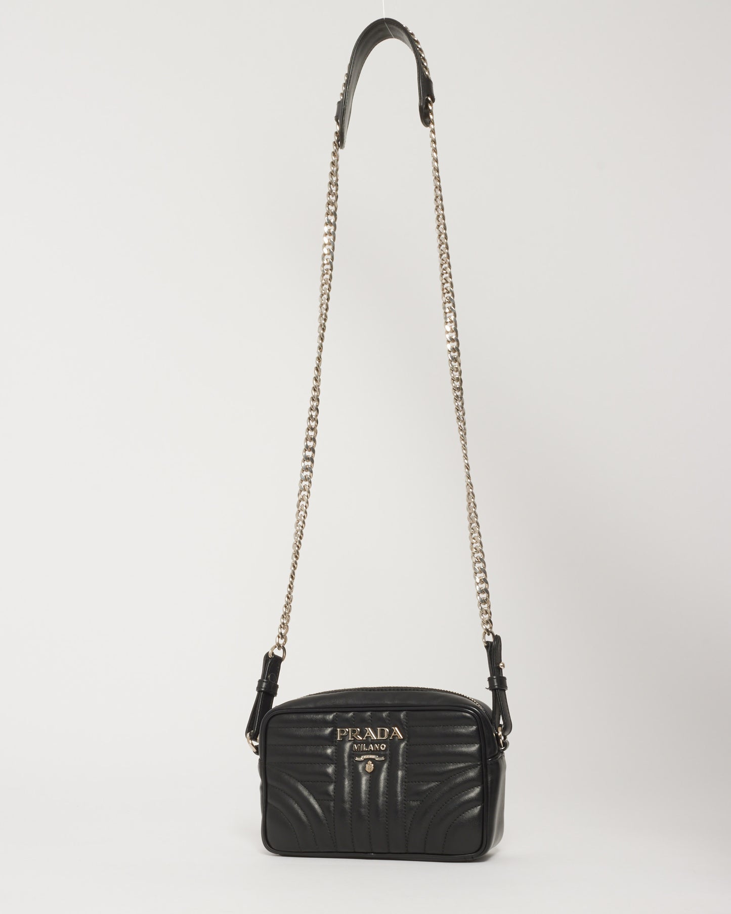 Prada Sac photo Diagramme en cuir de veau noir