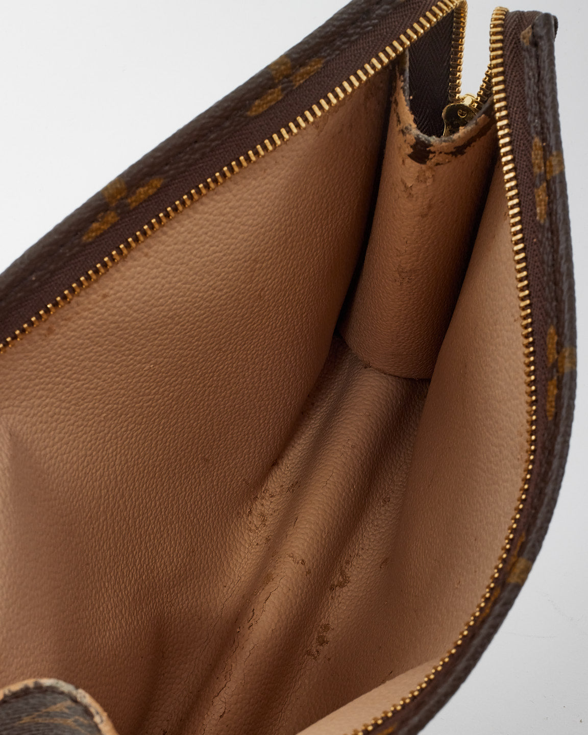 Pochette de toilette 19 en toile monogram Louis Vuitton