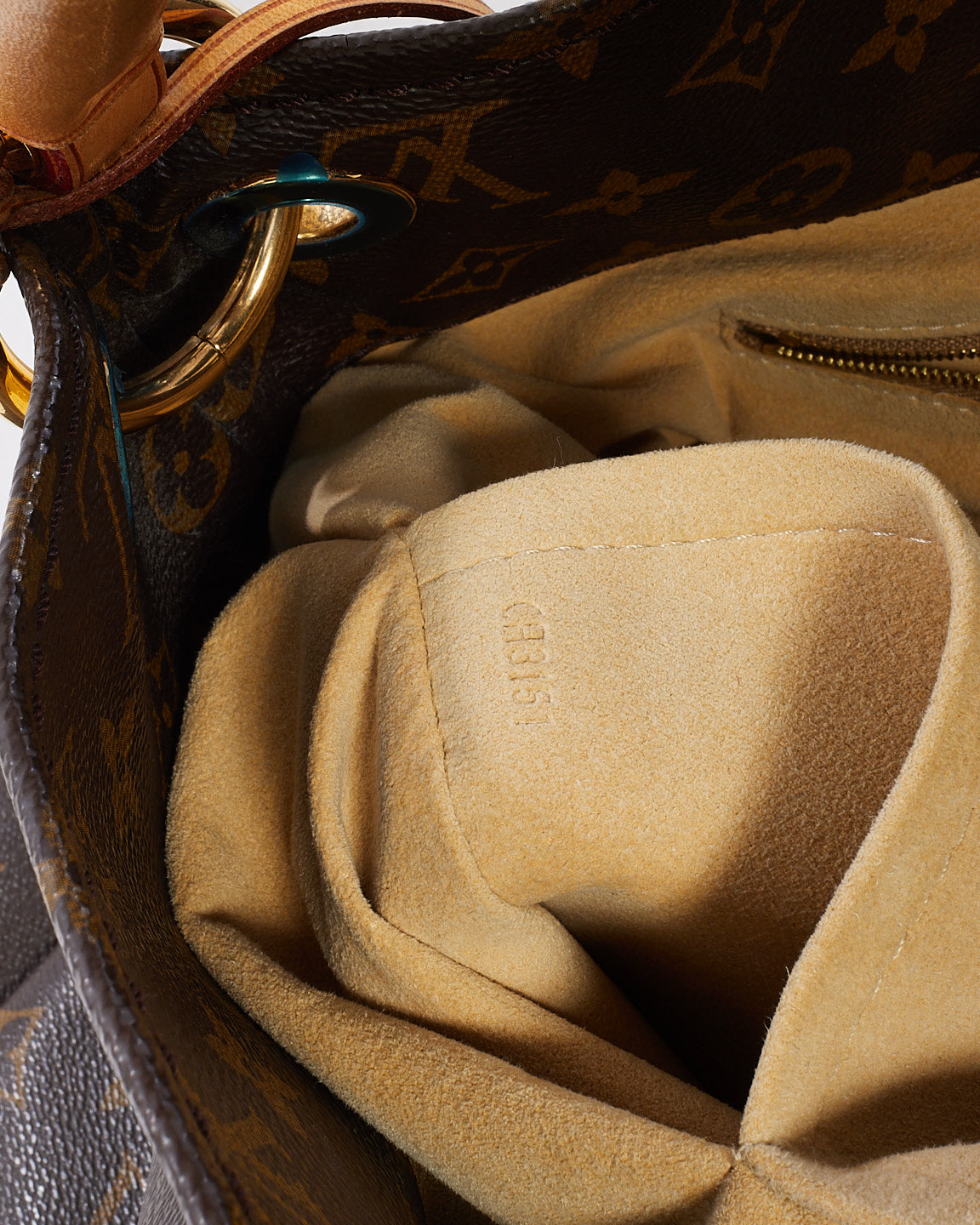 Louis Vuitton Monogram Coated Canvas Artsy MM Shoulder Bag