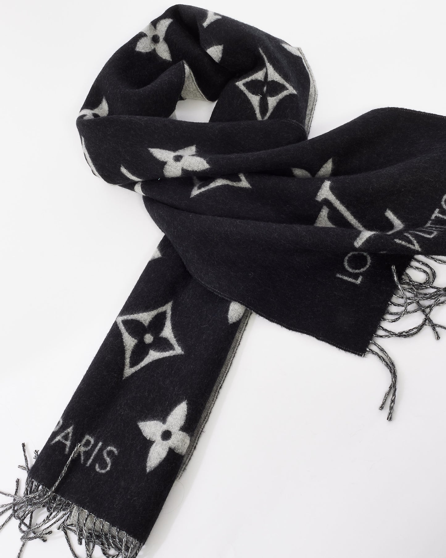 Louis Vuitton Grey/Black Monogram Cashmere Reykjavik Scarf