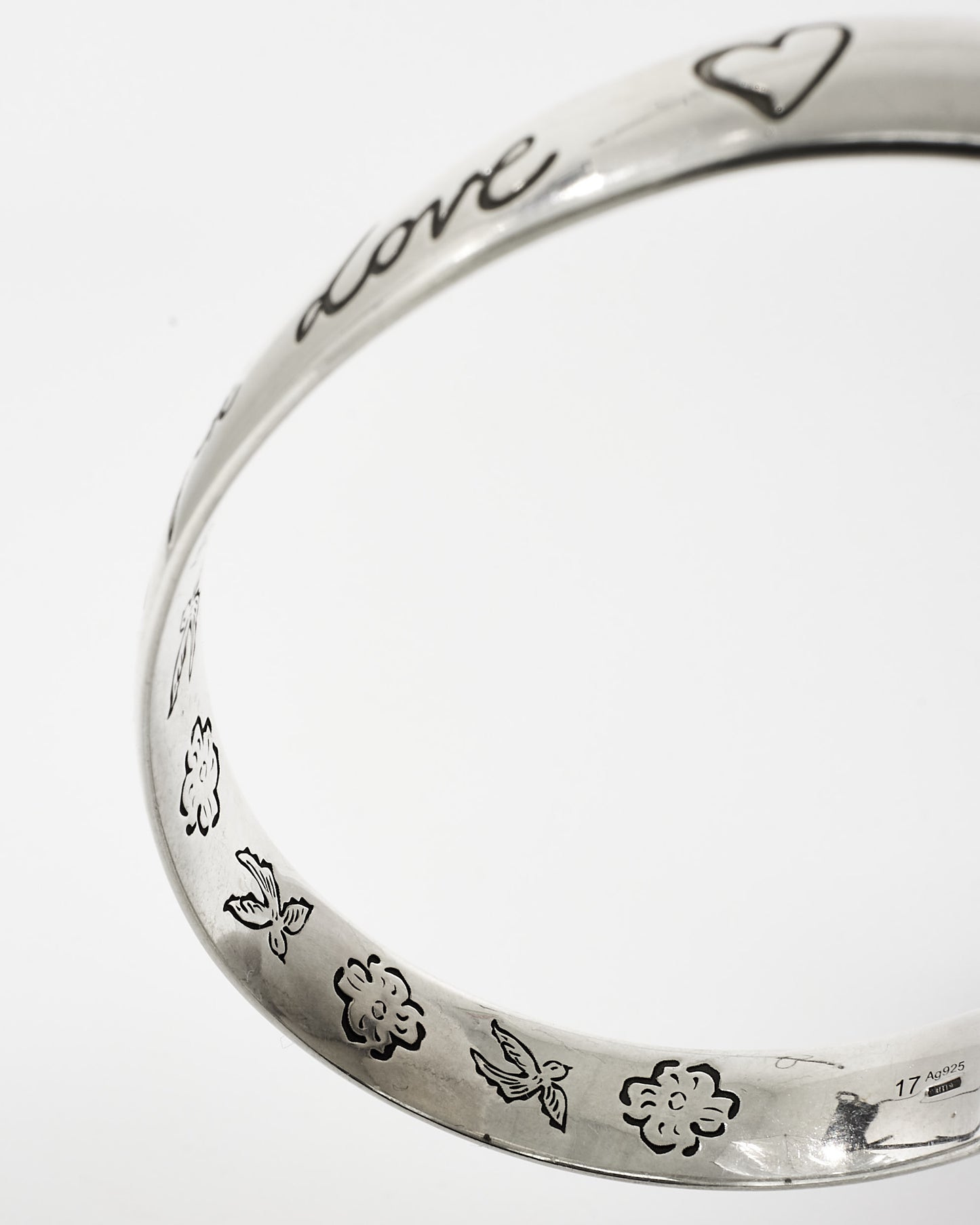 Gucci Silver "Blind For Love" Bangle Bracelet