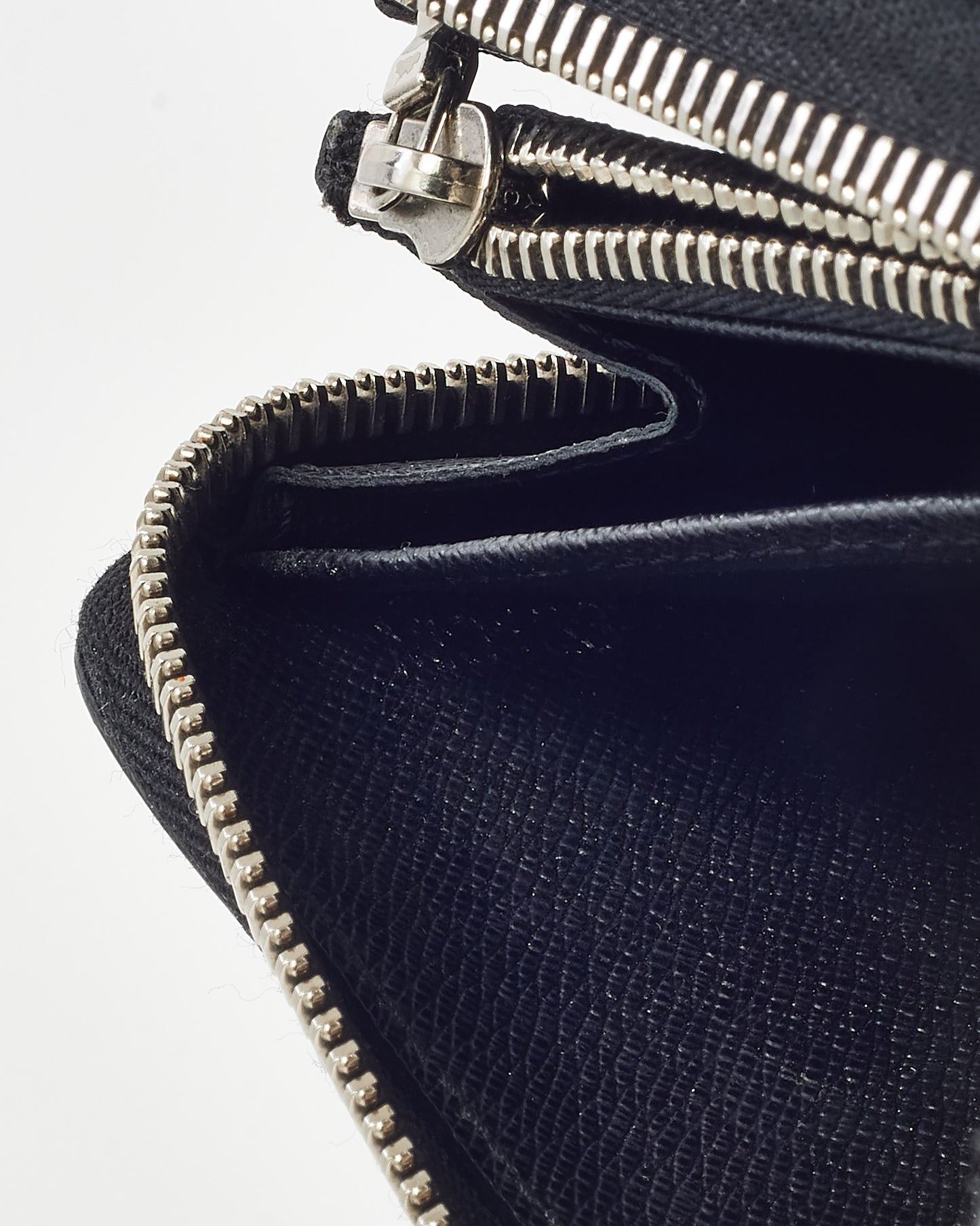 Louis Vuitton Black Epi Leather Zippy Wallet