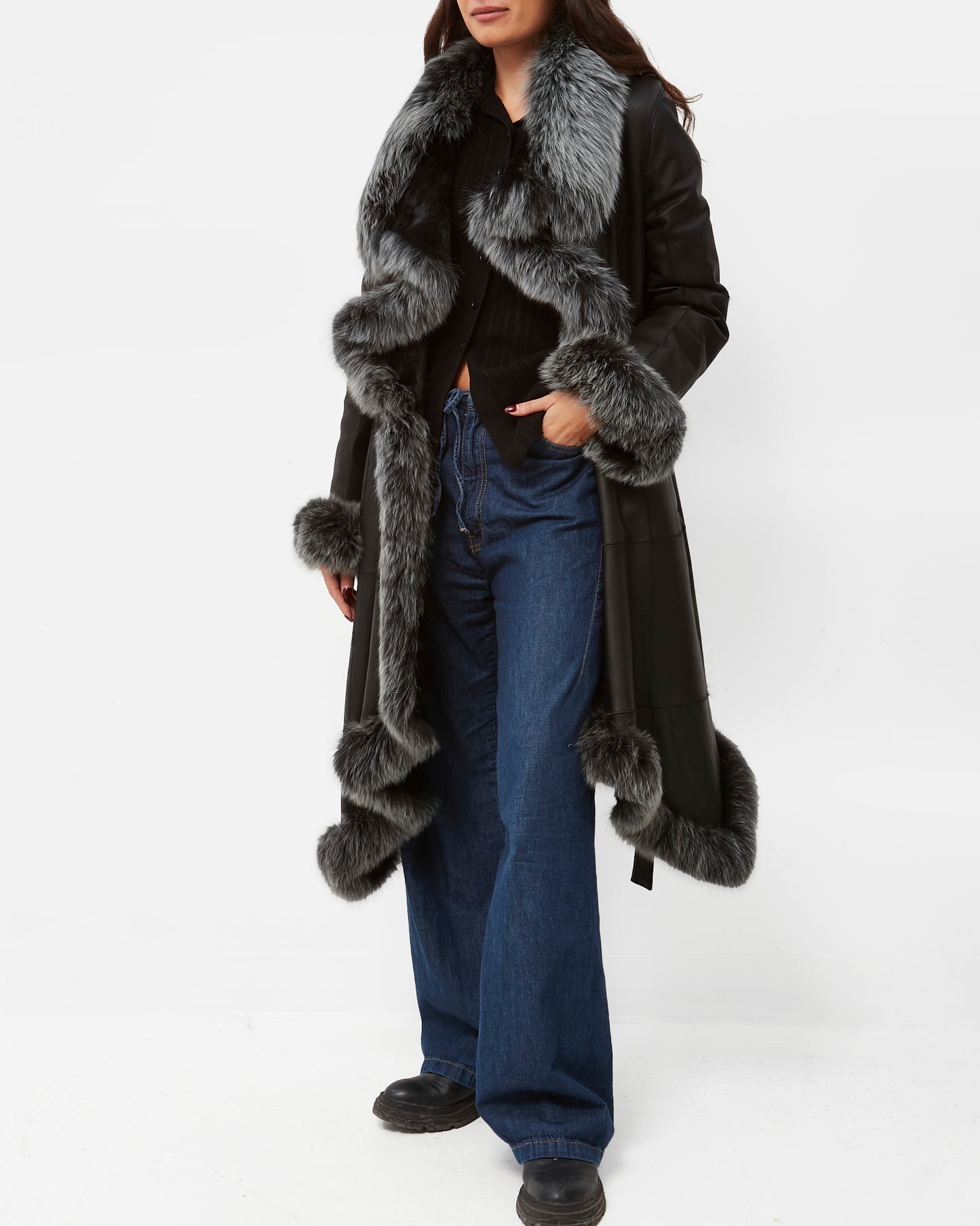 Pre-Owned Holt Renfrew Black Leather and Shearling Fox Fur Trim Wrap Coat - M