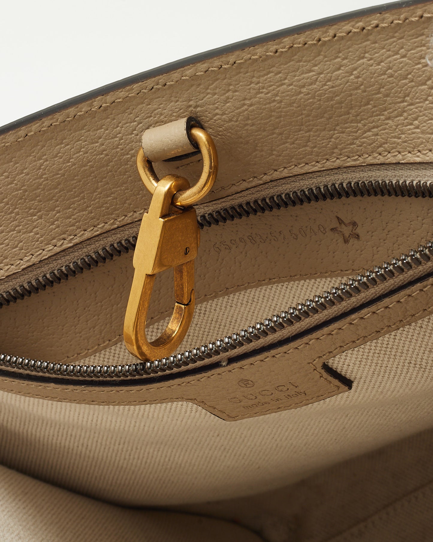 Gucci Beige & White GG Monogram Supreme Coated Canvas Small Retro Interlocking G Tote Bag with Strap