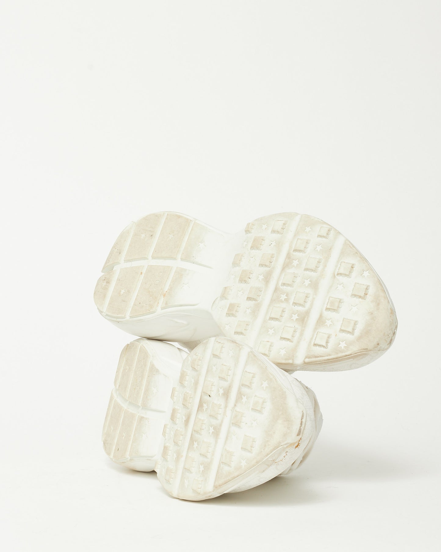 Gucci White Monogram GG Supreme Coated Canvas Rhyton Sneakers - 7 MEN / 9 W