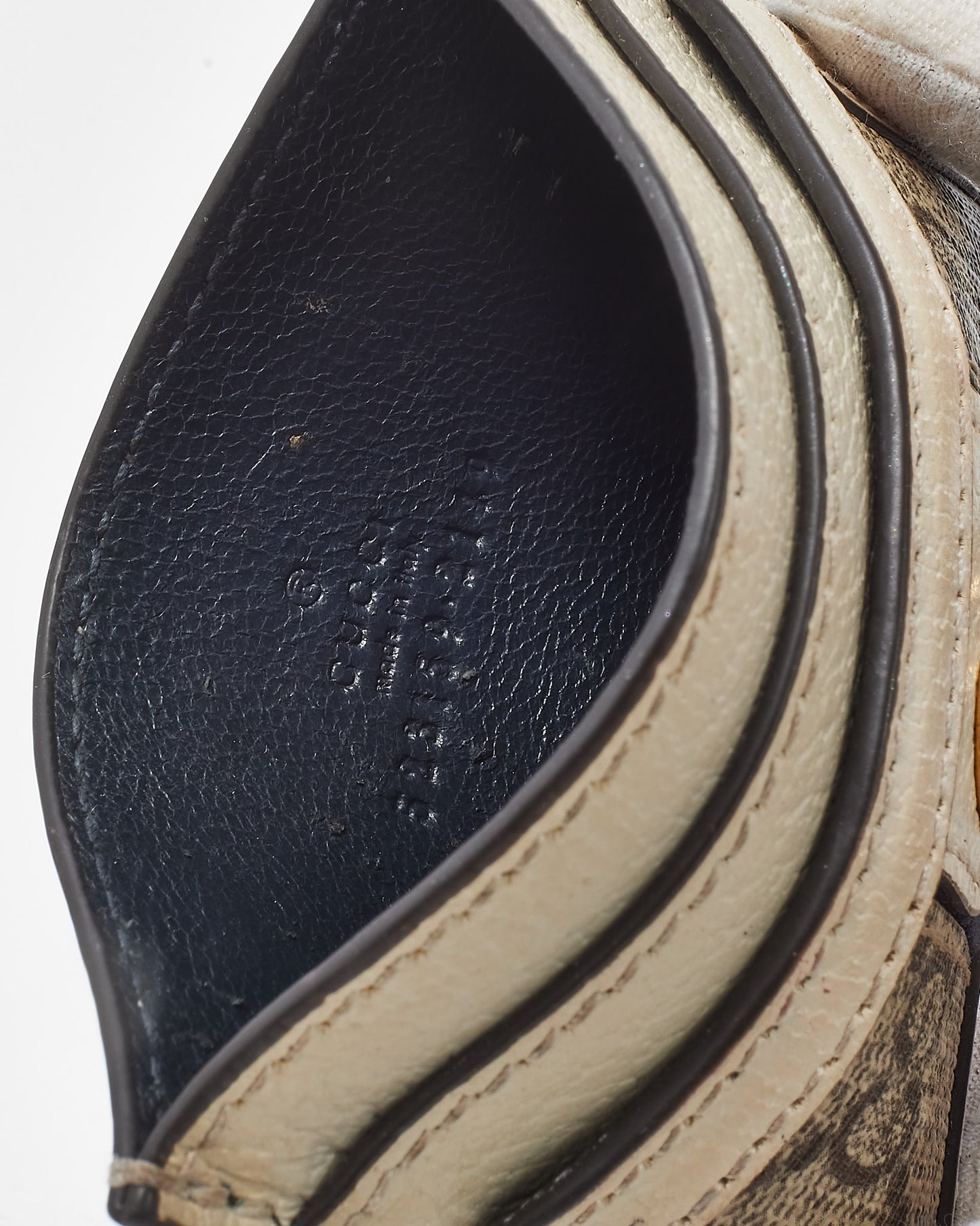 Gucci White and Beige GG Monogram Supreme Canvas Ophidia Card Case