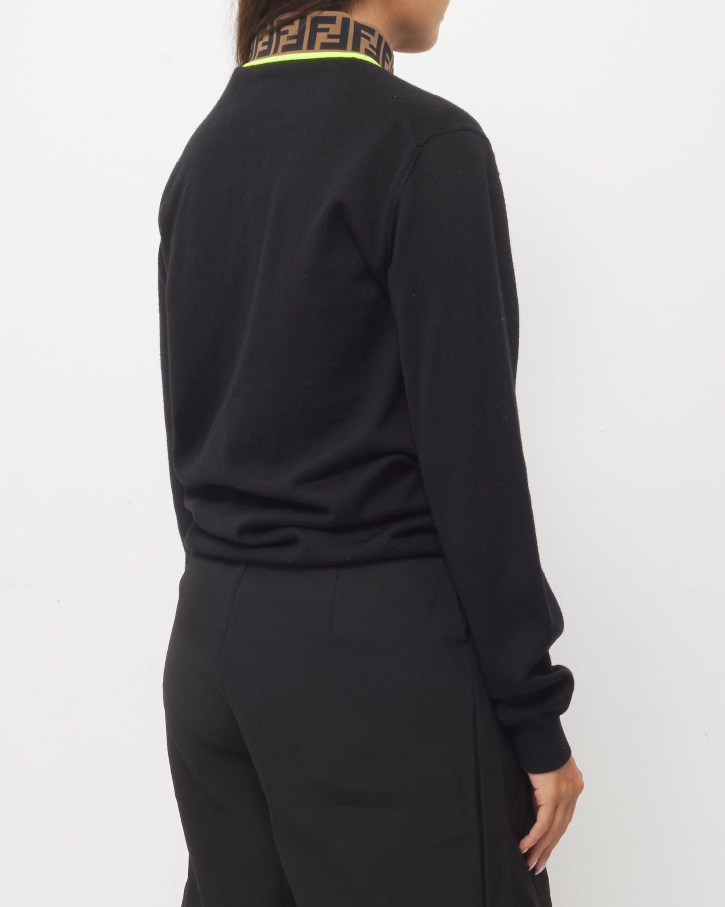 Fendi Men's Black Wool Knit Zucca Print Mockneck Sweater - 46 IT