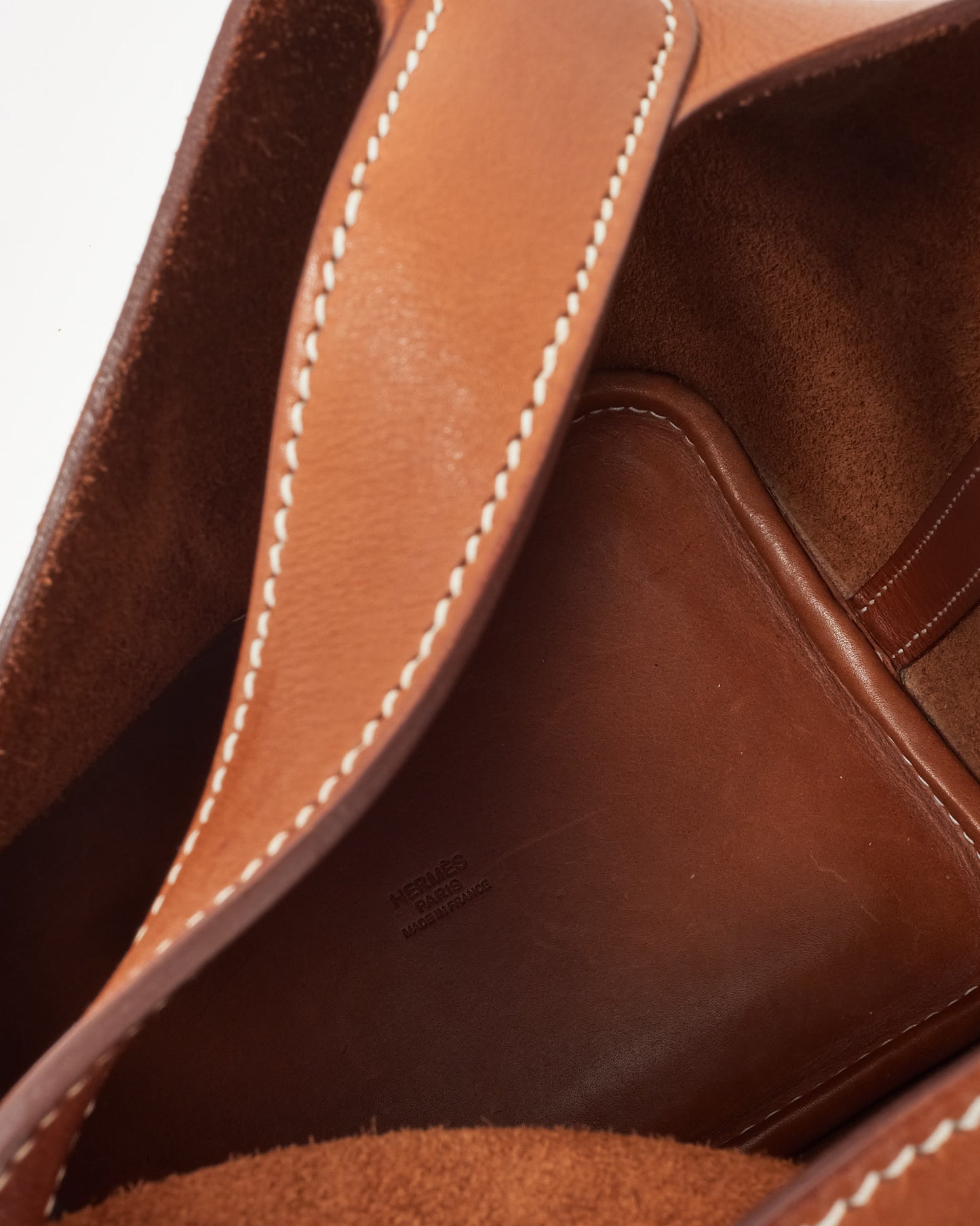 Hermès Gold Fauve Barenia Leather Picotin 18 Bag PHW