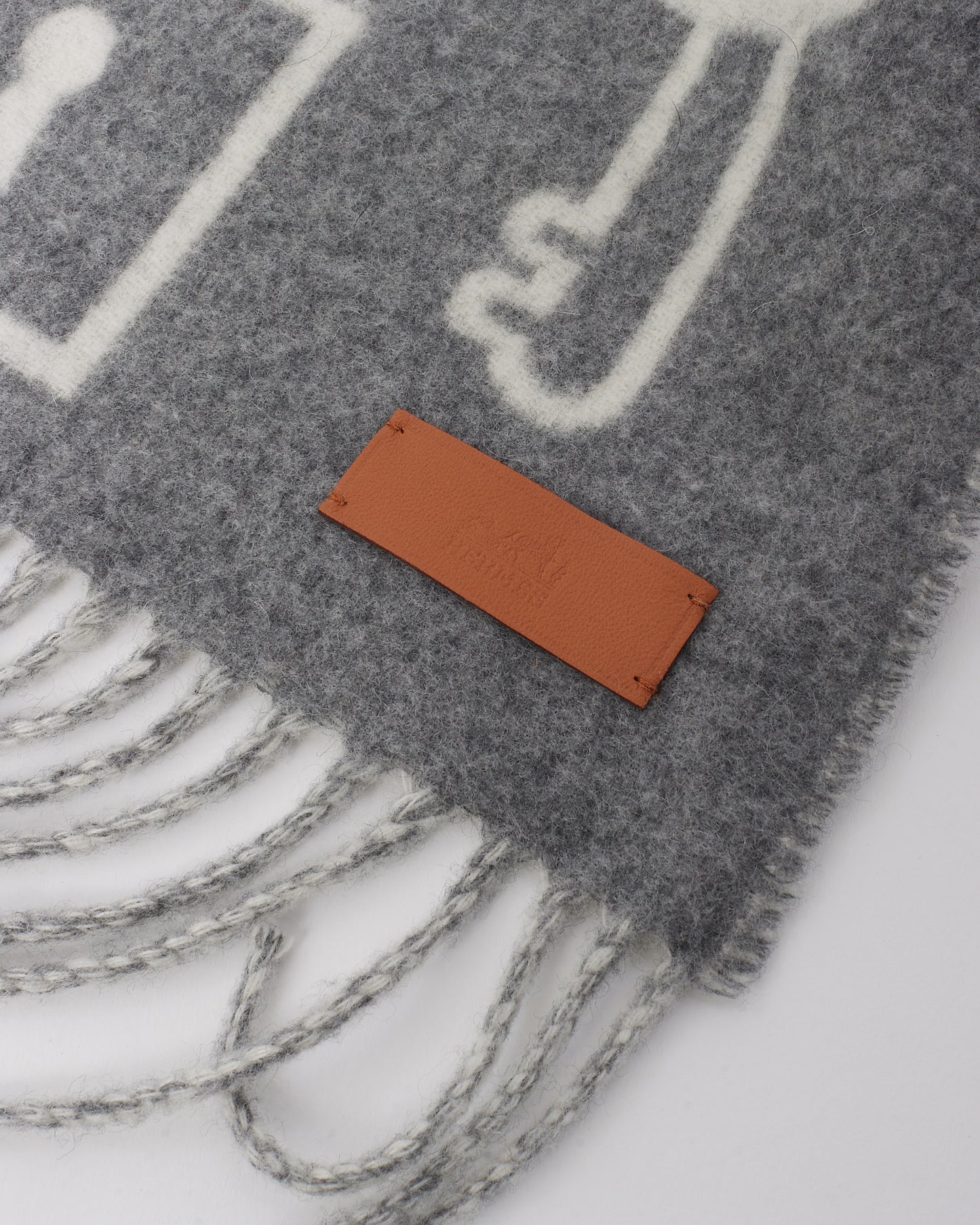 Hermès Grey and White Casaque Porte-Clefs Cashmere Scarf