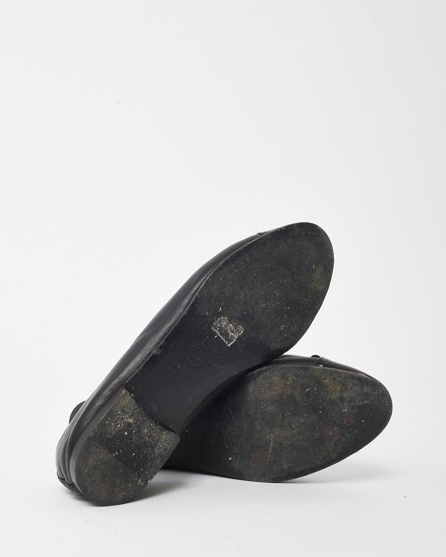 Chanel Black Lambskin Leather & Patent Calfskin CC Logo Ballet Flats - 37