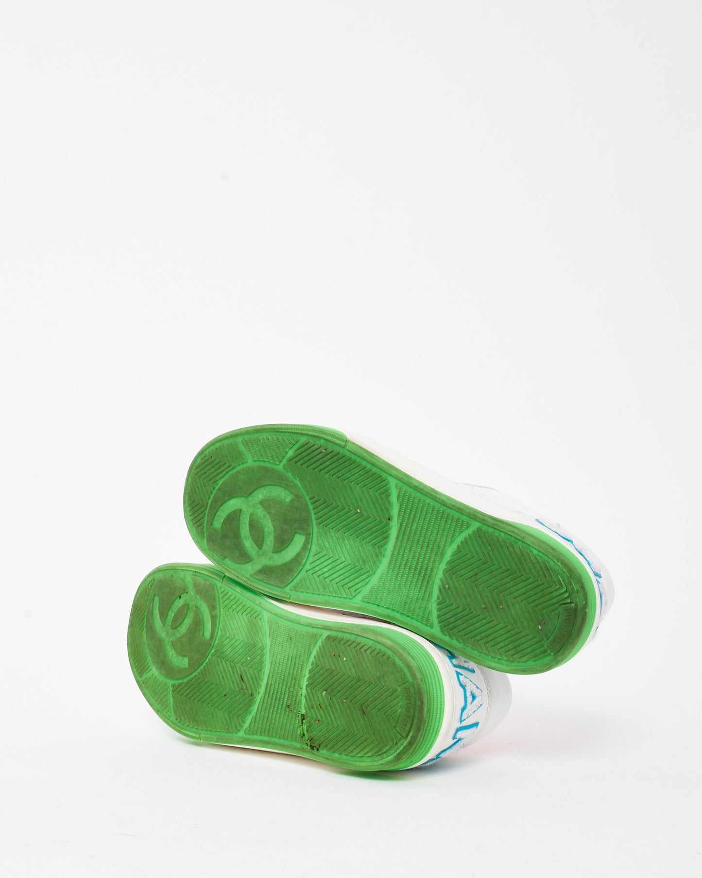 Chanel White and Neon Multi Leather Logo Low-Top Sneakers - 35.5