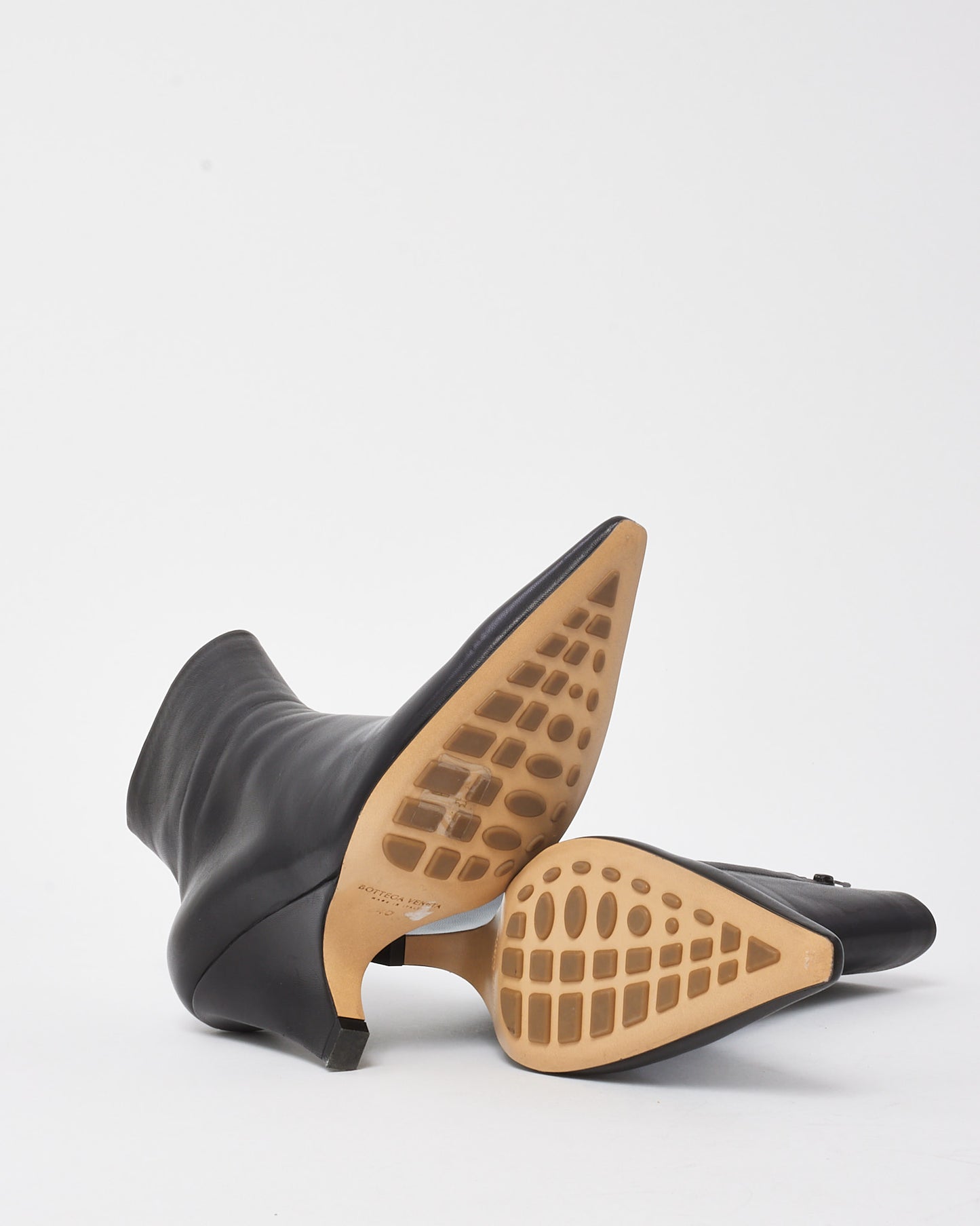 Bottega Veneta Black Leather Pointed Toe Wedge Ankle Boots - 40