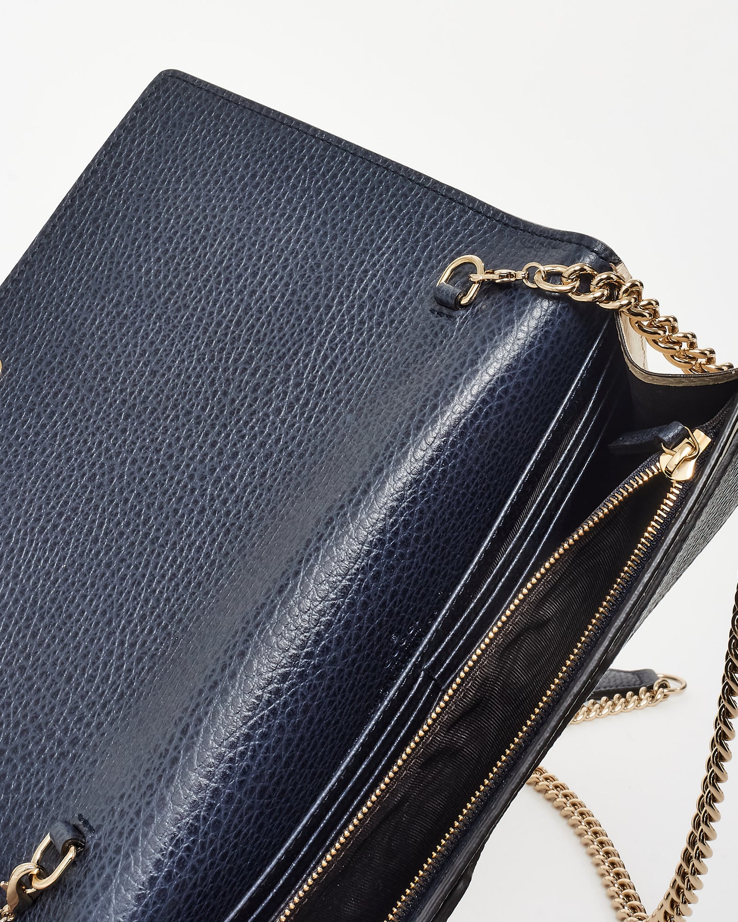 Gucci GG Red White & Dark Navy Blue Embossed Soho Logo Wallet On Chain