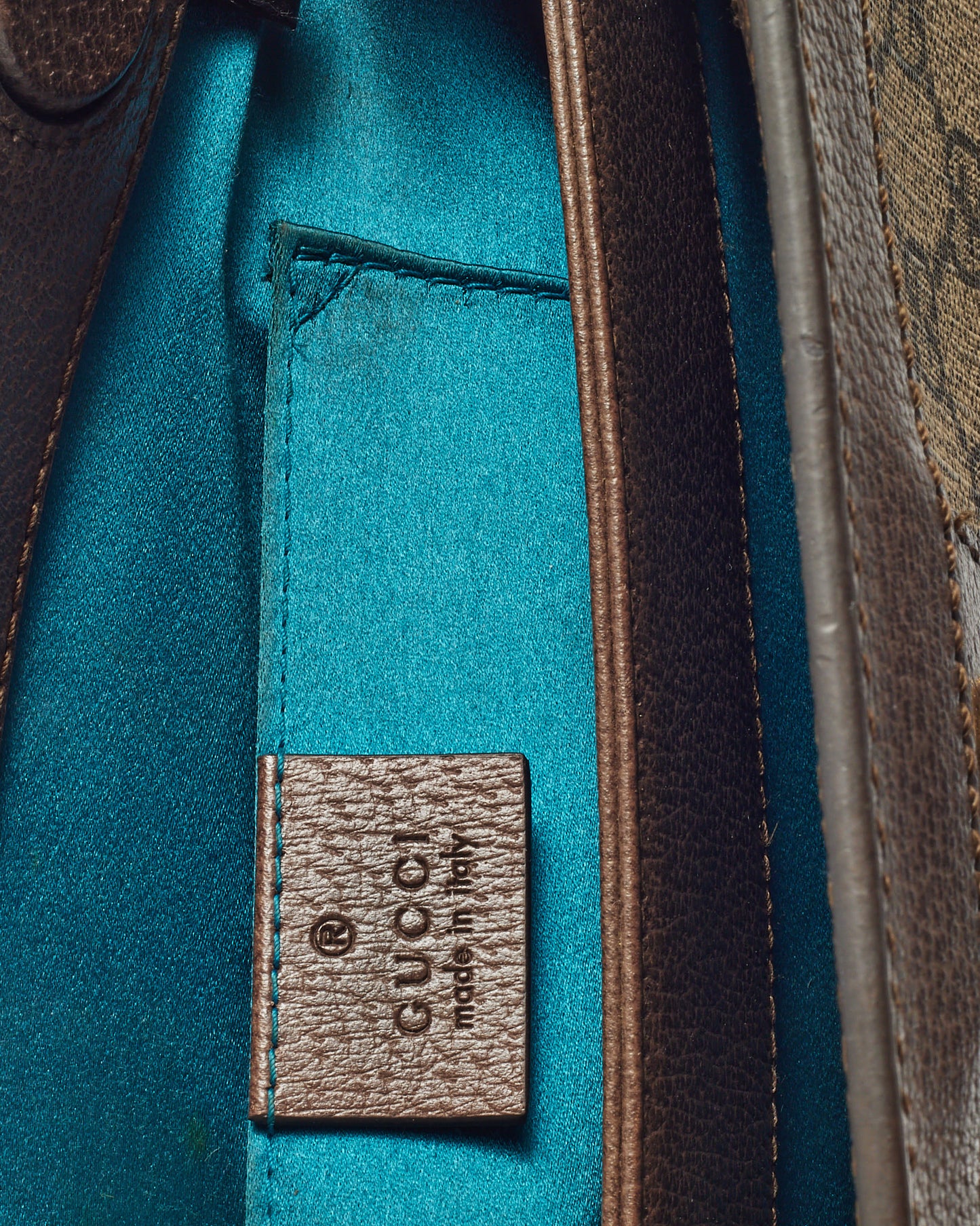 Gucci Beige & Ebony GG Supreme Monogram Canvas Ophidia Medium Chain Shoulder Bag