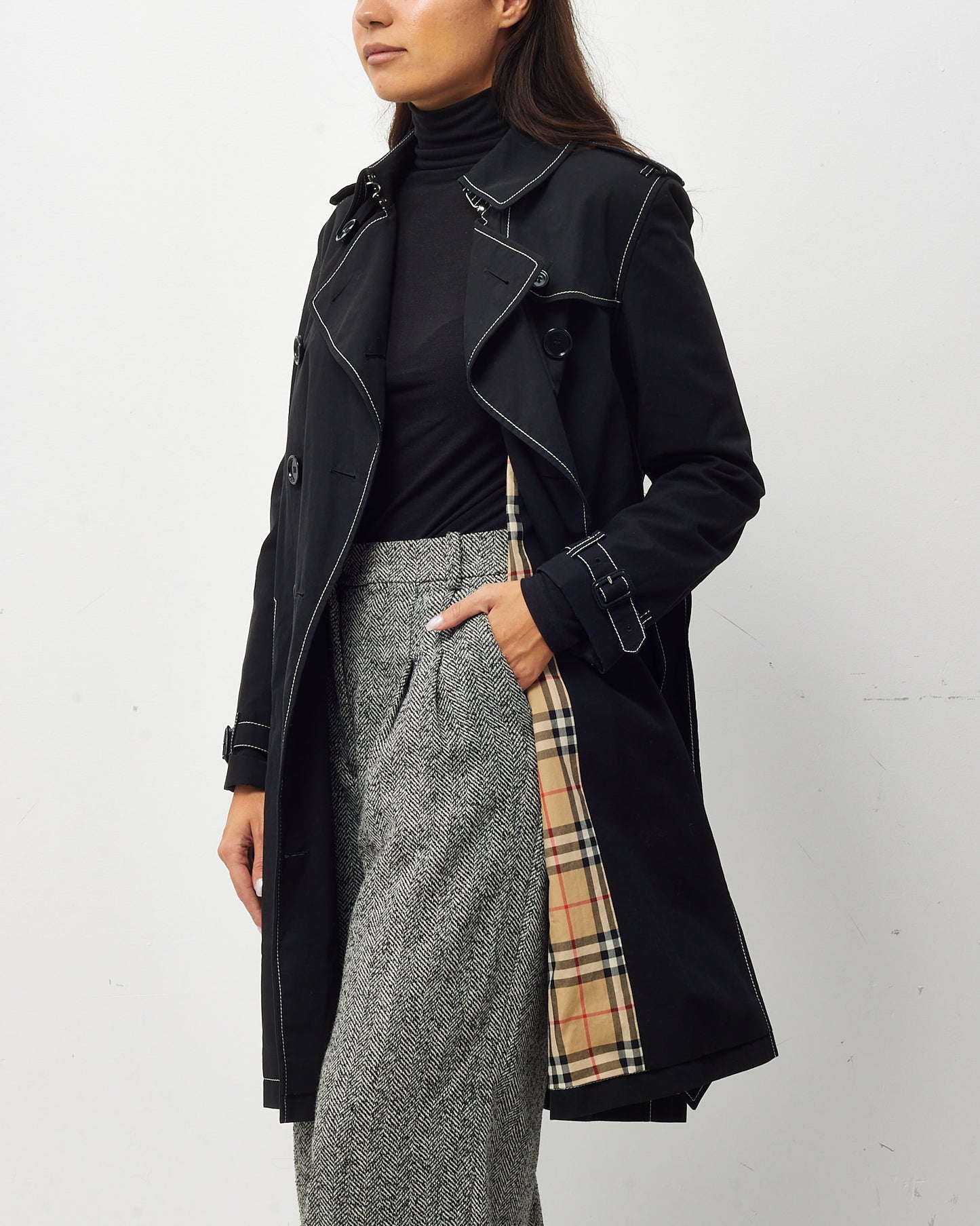 Burberry Black and White Topstitched Tropical Gabardine Belted Trench Coat - US 2