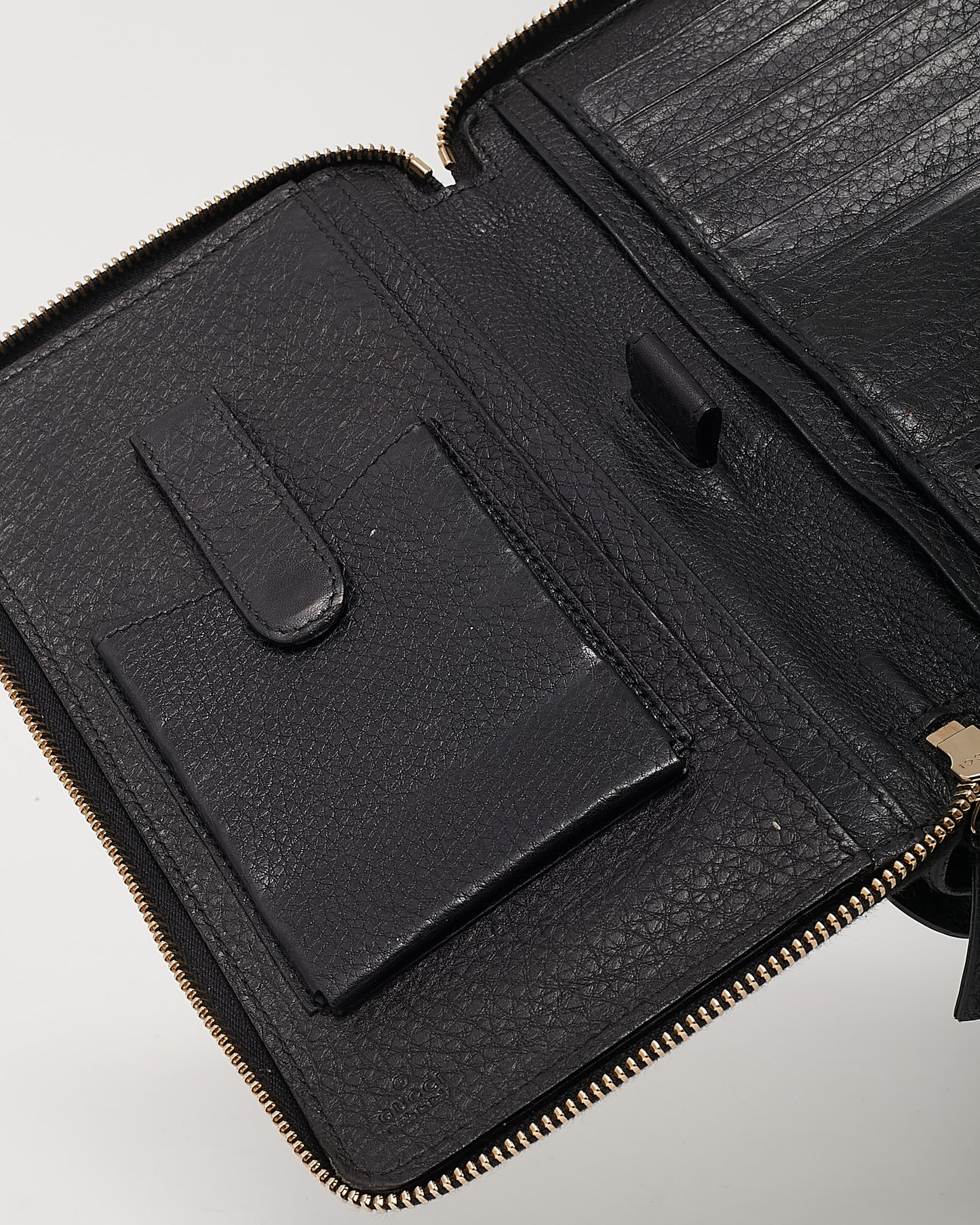 Gucci Black Pebbled Leather GG Soho Logo Top Handle Wallet