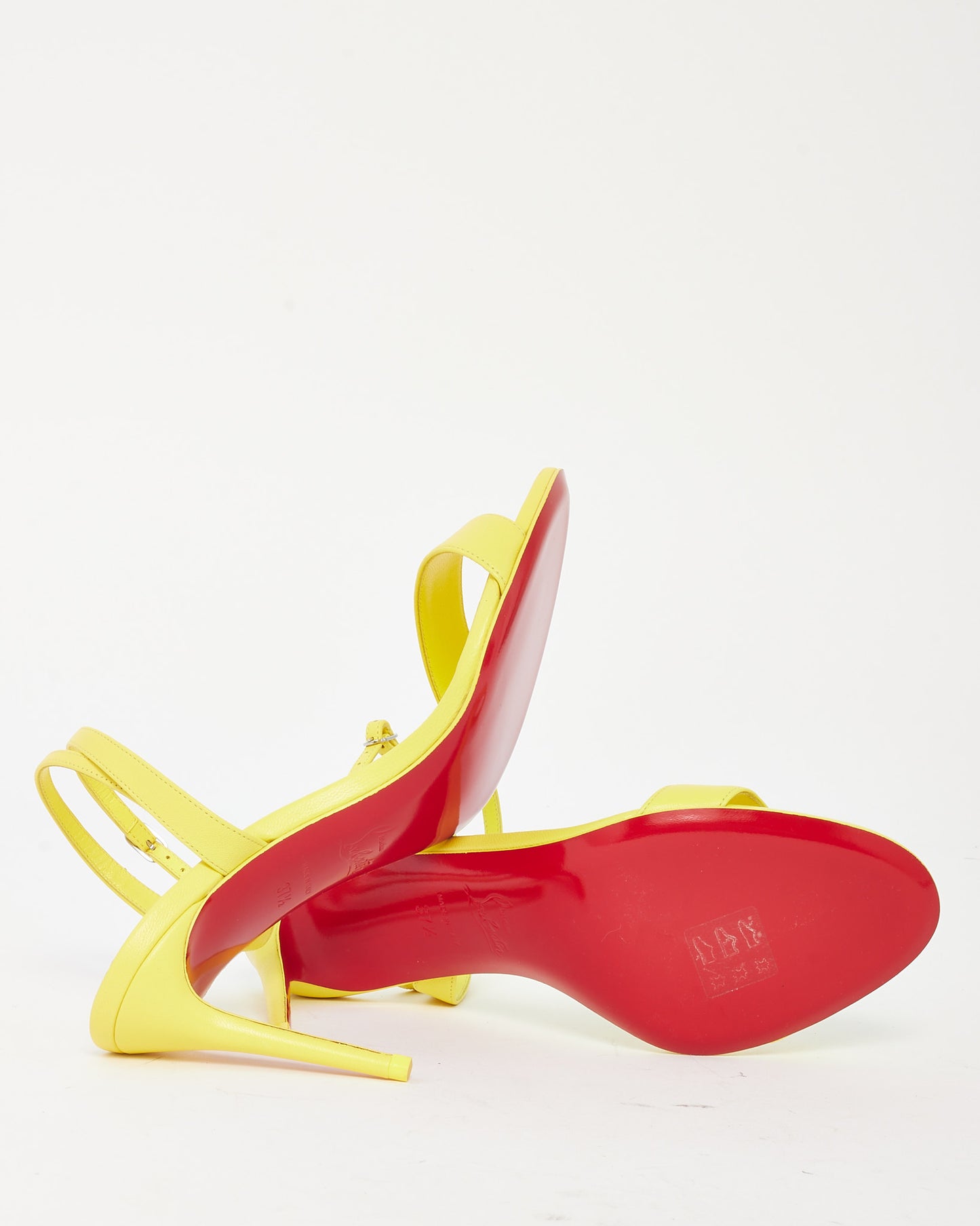 Escarpins Christian Louboutin Collaclou 100mm en PVC et cuir doré clouté - 35.5
