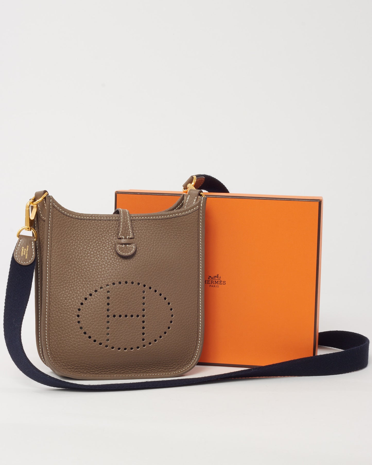 Hermès Etoupe Taurillon Clemence Leather Amazone Mini Evelyne 16 TPM GHW