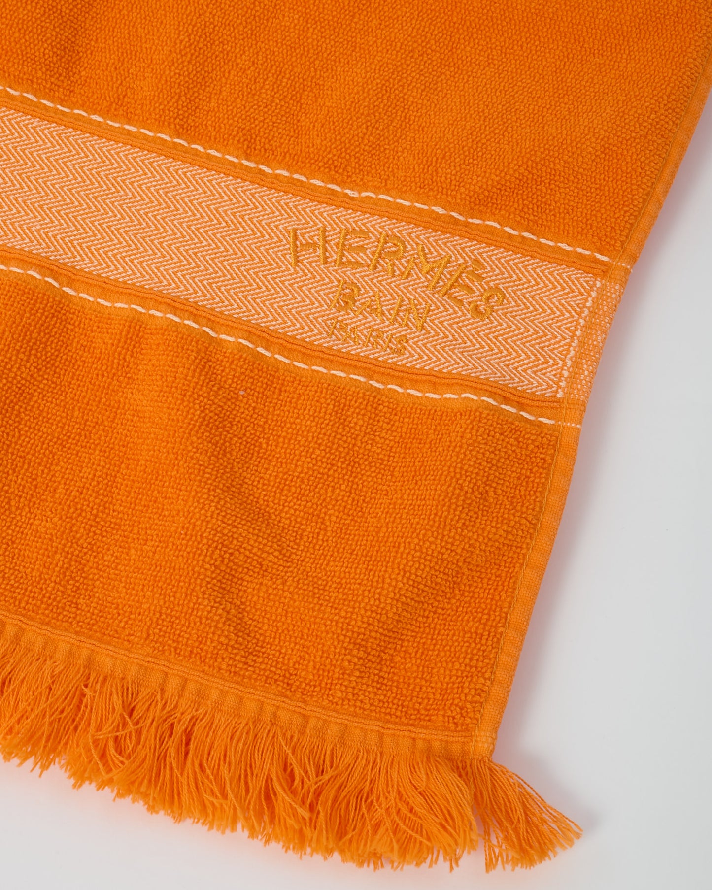 Foulard Hermès en soie imprimée 90 cm multicolore vert/rouge/jaune/marron « Chasse en Inde »
