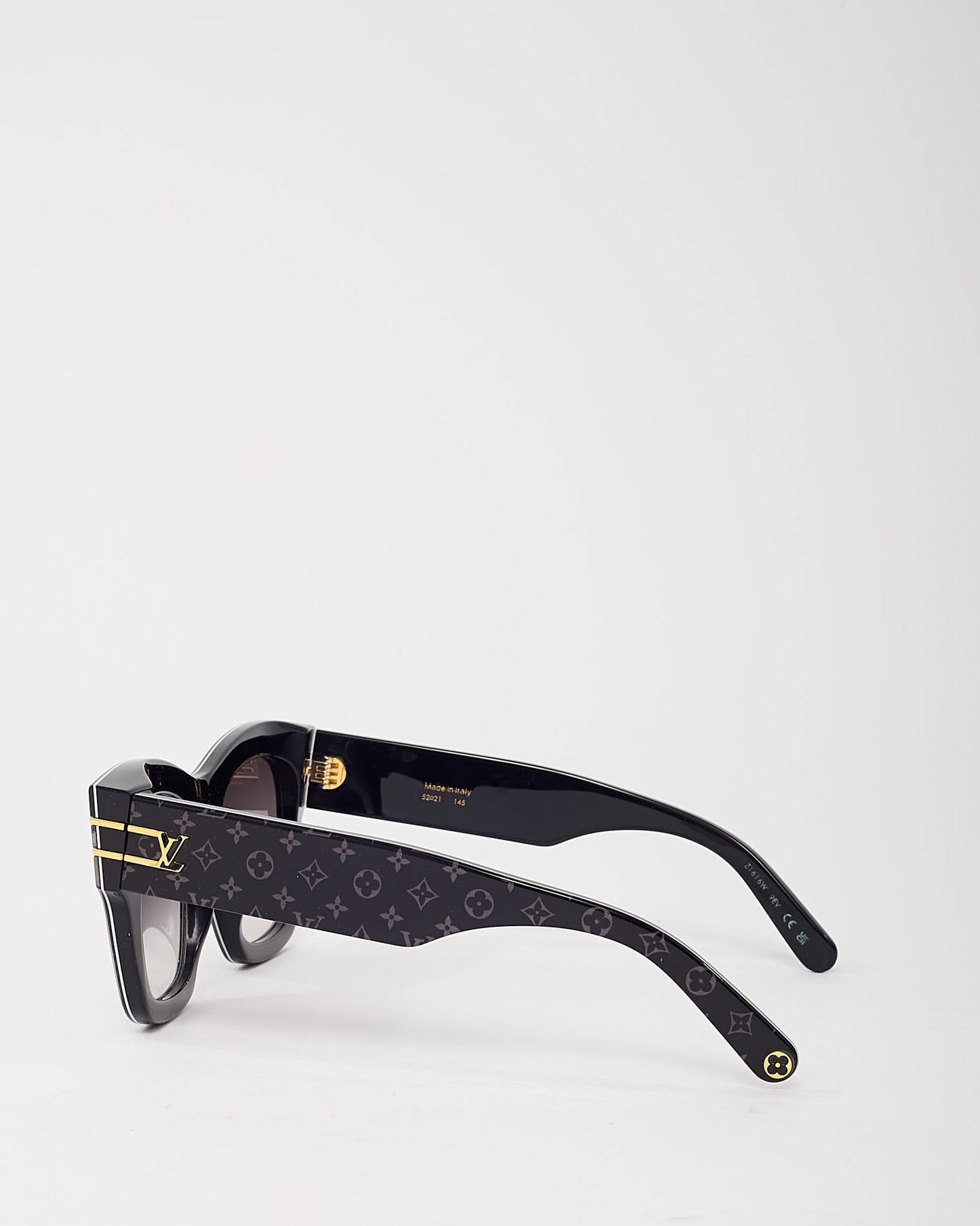 Lunettes de soleil carrées Louis Vuitton Black and Gold LV Shadow Z1843U