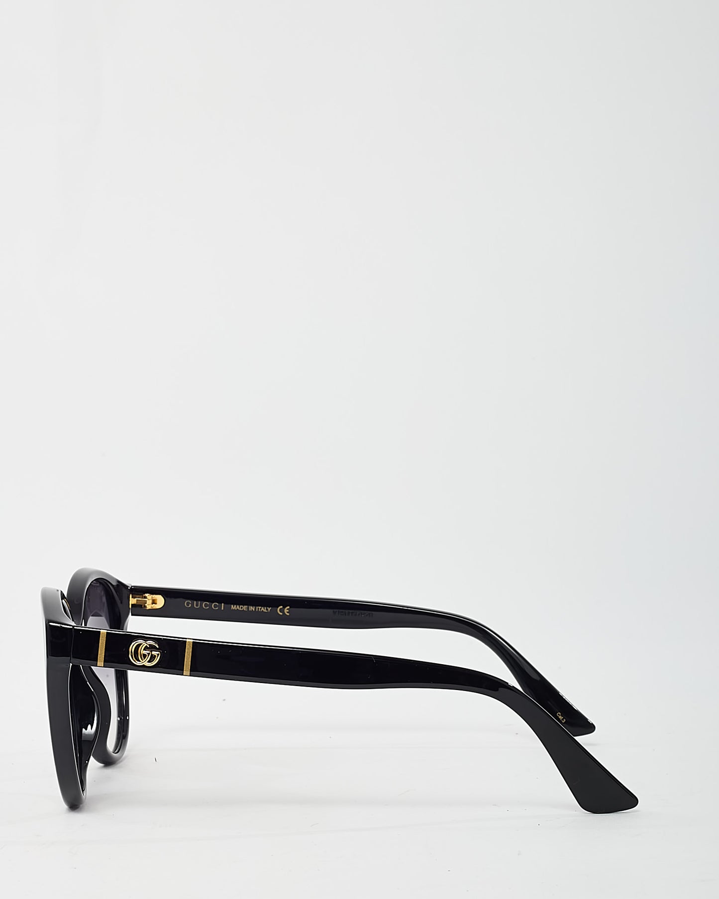 Gucci Black Acetate Gold GG Detail GG 0631S Oversize Round Cat Eye Sunglasses