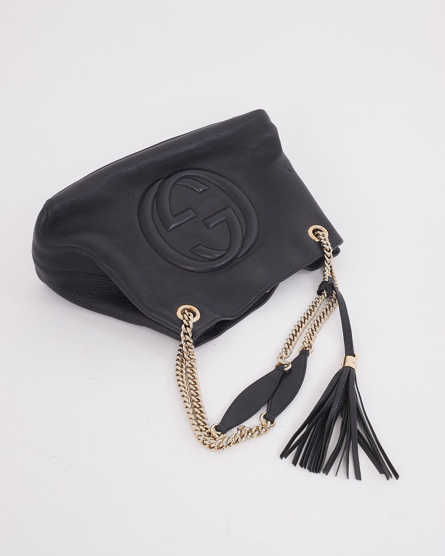 Sac à bandoulière Soho en cuir grainé noir de taille moyenne Gucci