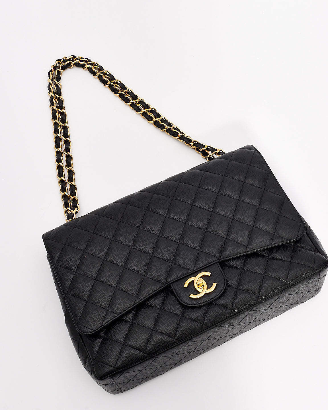 Sac à double rabat maxi en cuir caviar noir Chanel GHW