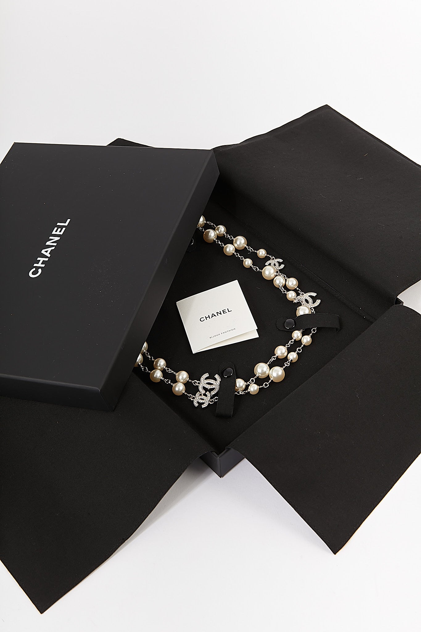 Chanel Faux Pearl & Strass CC Station Necklace