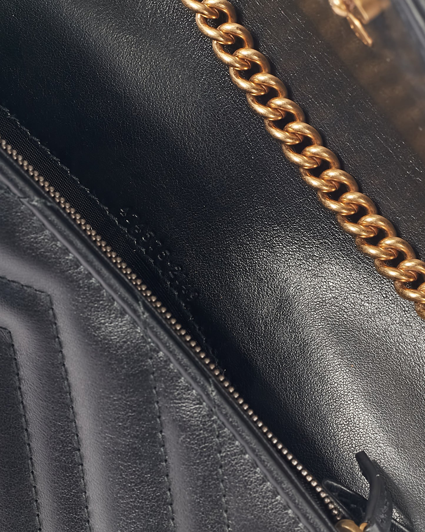 Gucci Black GG Marmont Matelasse Chevron Wallet On Chain