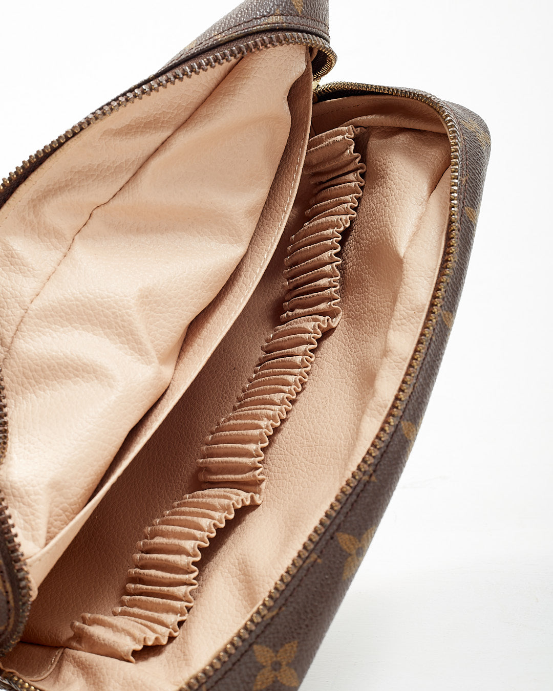 Trousse de toilette Trousse 23 en toile monogram Louis Vuitton