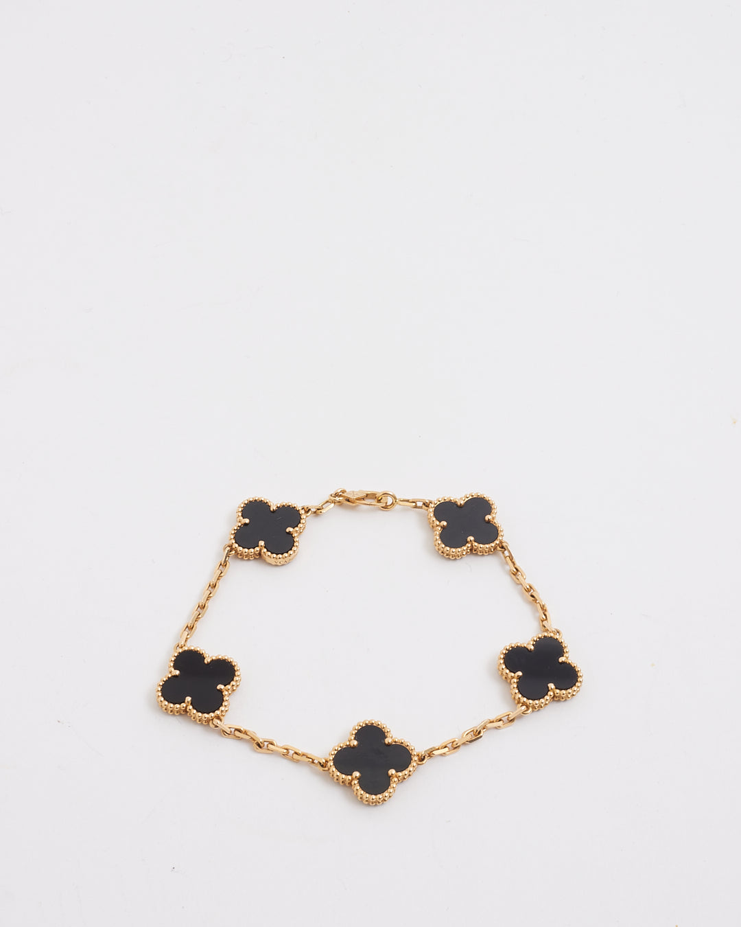 Bracelet Van Cleef & Arpels Vintage Alhambra 5 motifs – Or blanc & Onyx - Montres & Bijoux Bracelet Van Cleef & Arpels Vintage Alhambra 5 motifs – Or blanc & Onyx - Montres & Bijoux