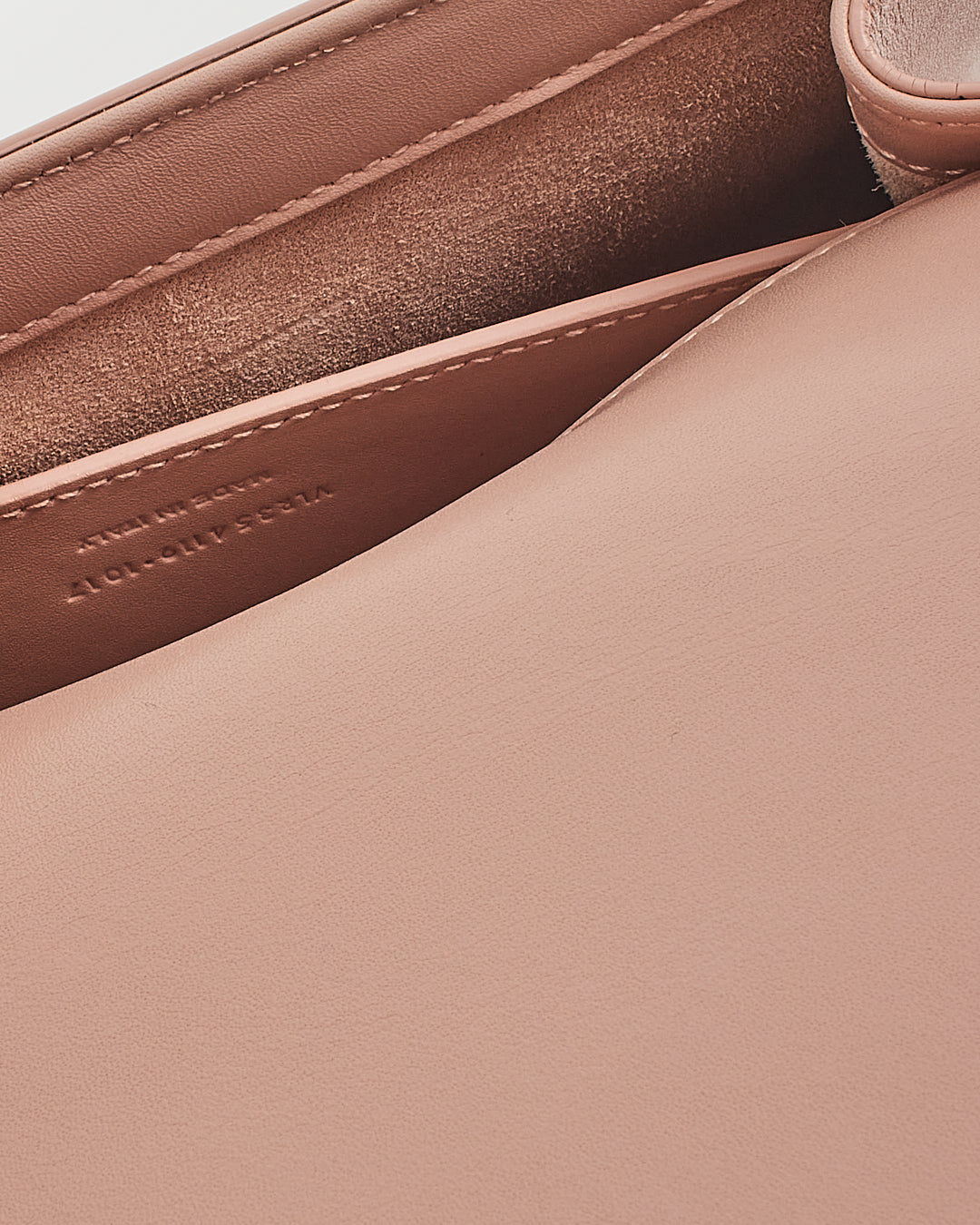 Saint Laurent Sac à chaîne à rabat moyen Kate en cuir souple rose pâle