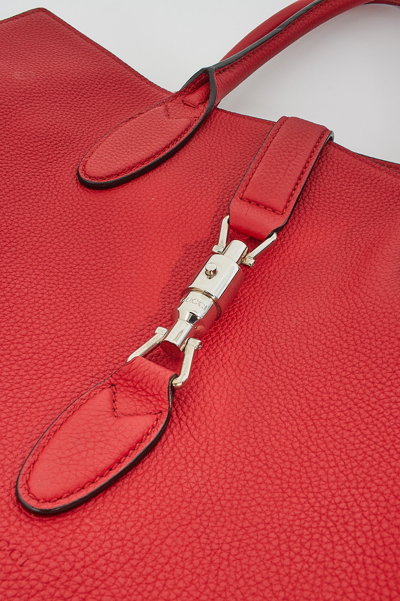 Gucci Red Pebbled Leather Jackie Large Top Handle Tote Bag