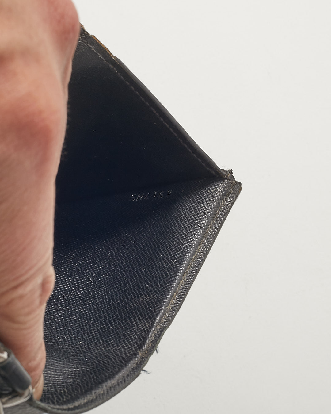 Portefeuille pliable à chaîne en toile monogramme Eclipse Louis Vuitton