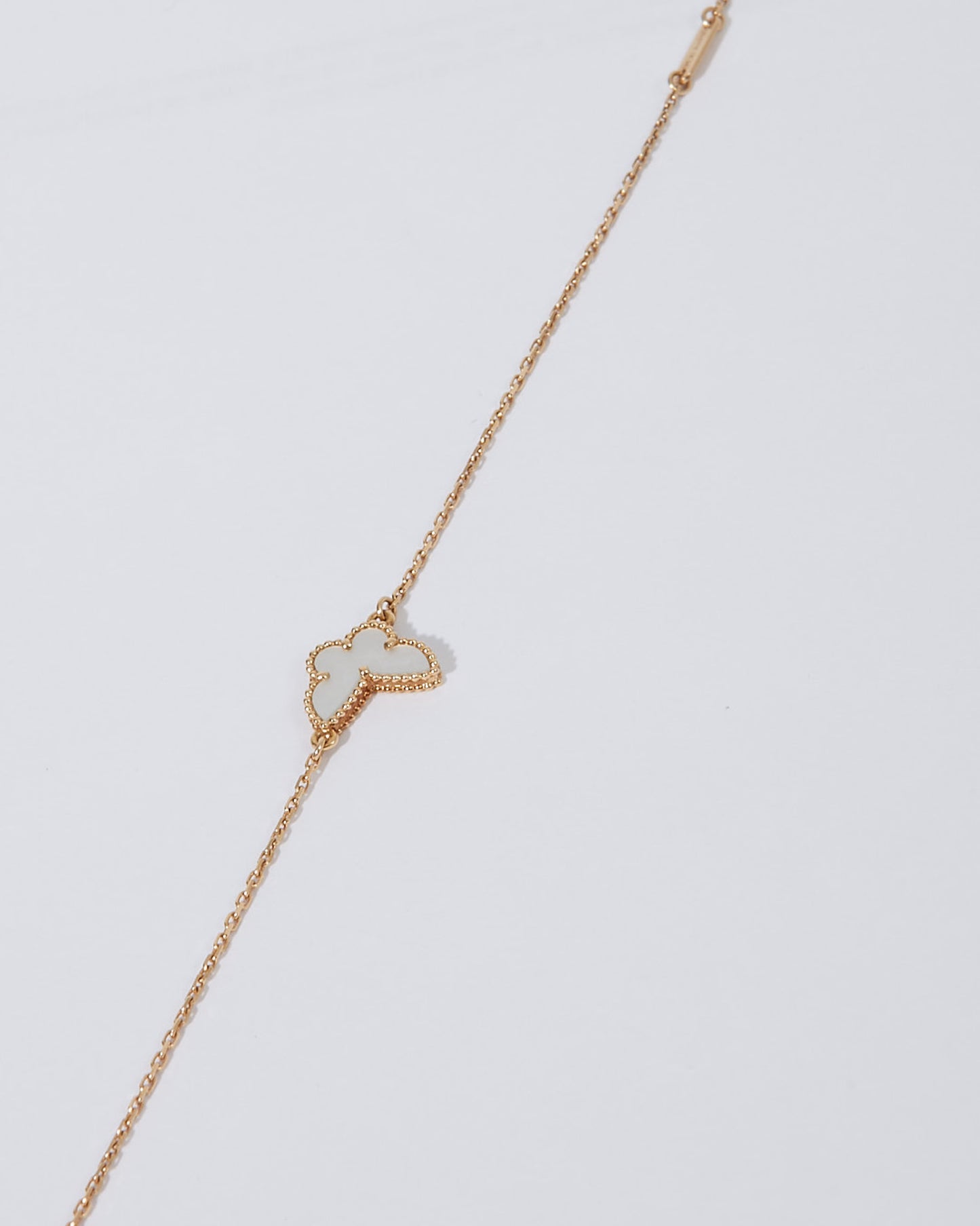 Van Cleef & Arpels Bracelet papillon Sweet Alhambra en or jaune et nacre