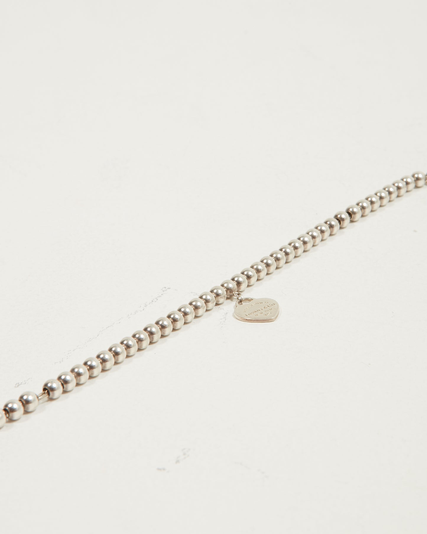 Tiffany & Co Bracelet en argent sterling Return To Tiffany en perles d'émail rose