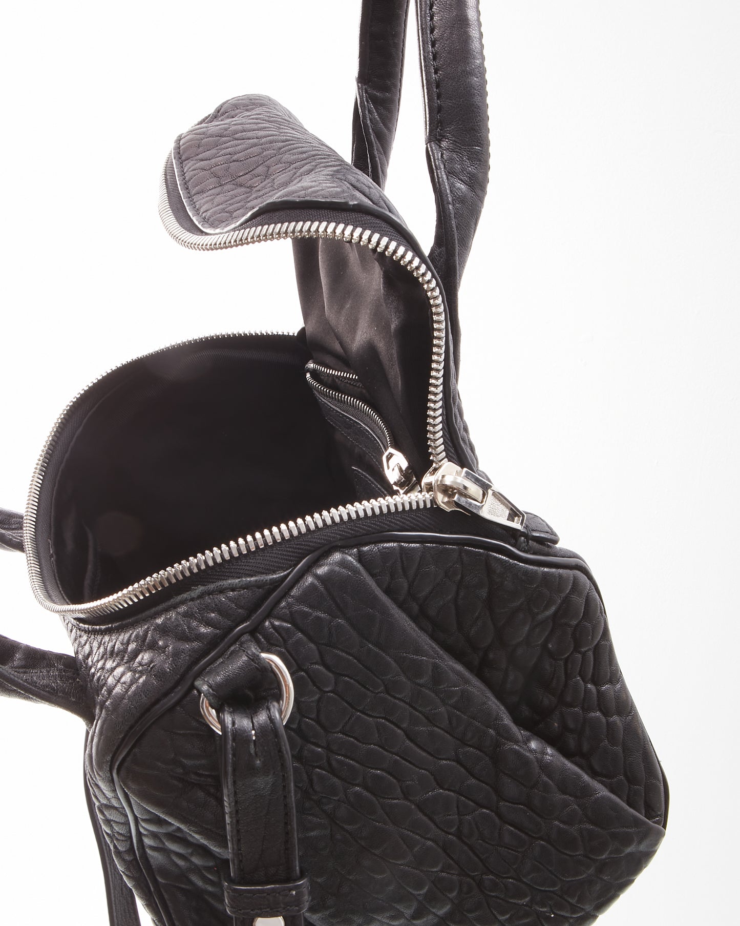 Alexander Wang Sac à bandoulière froissé noir avec poignée supérieure
