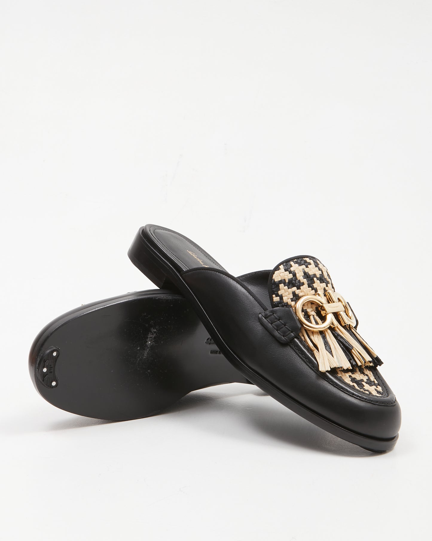 Salvatore Ferragamo Mocassins en raphia et cuir noir/beige - 9,5