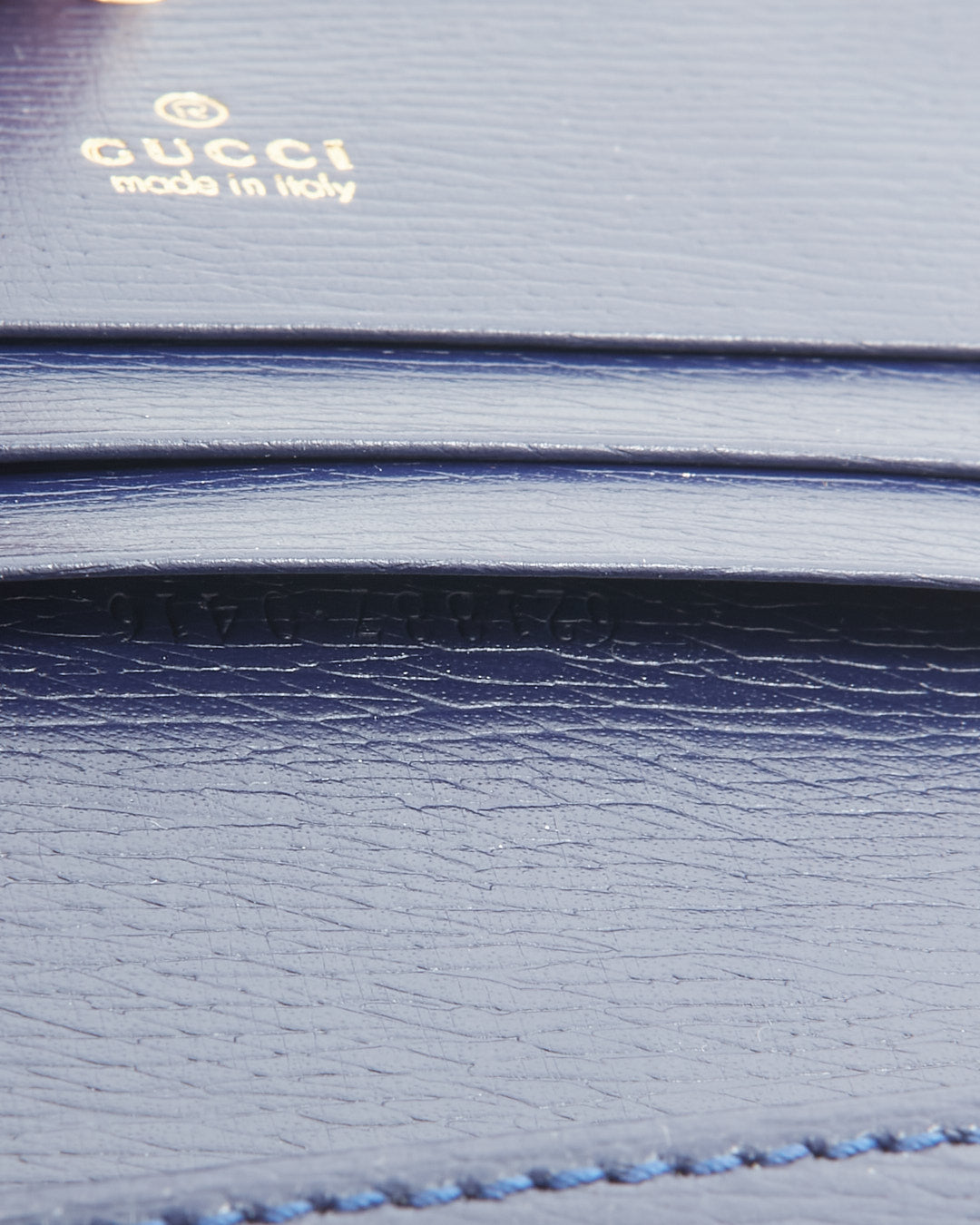 Portefeuille à mors de cheval Gucci en cuir bleu marine/rouge à pois 1955