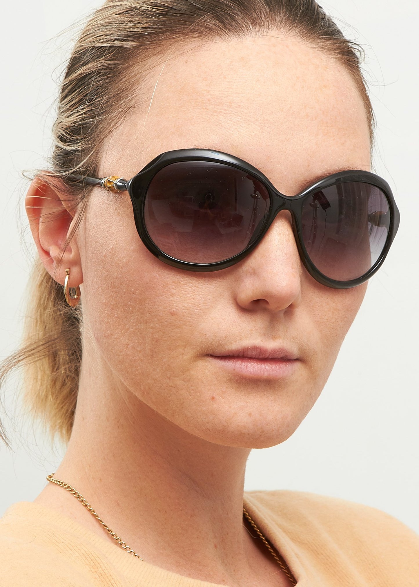 Lunettes de soleil Gucci en bambou noir GG 3130/S