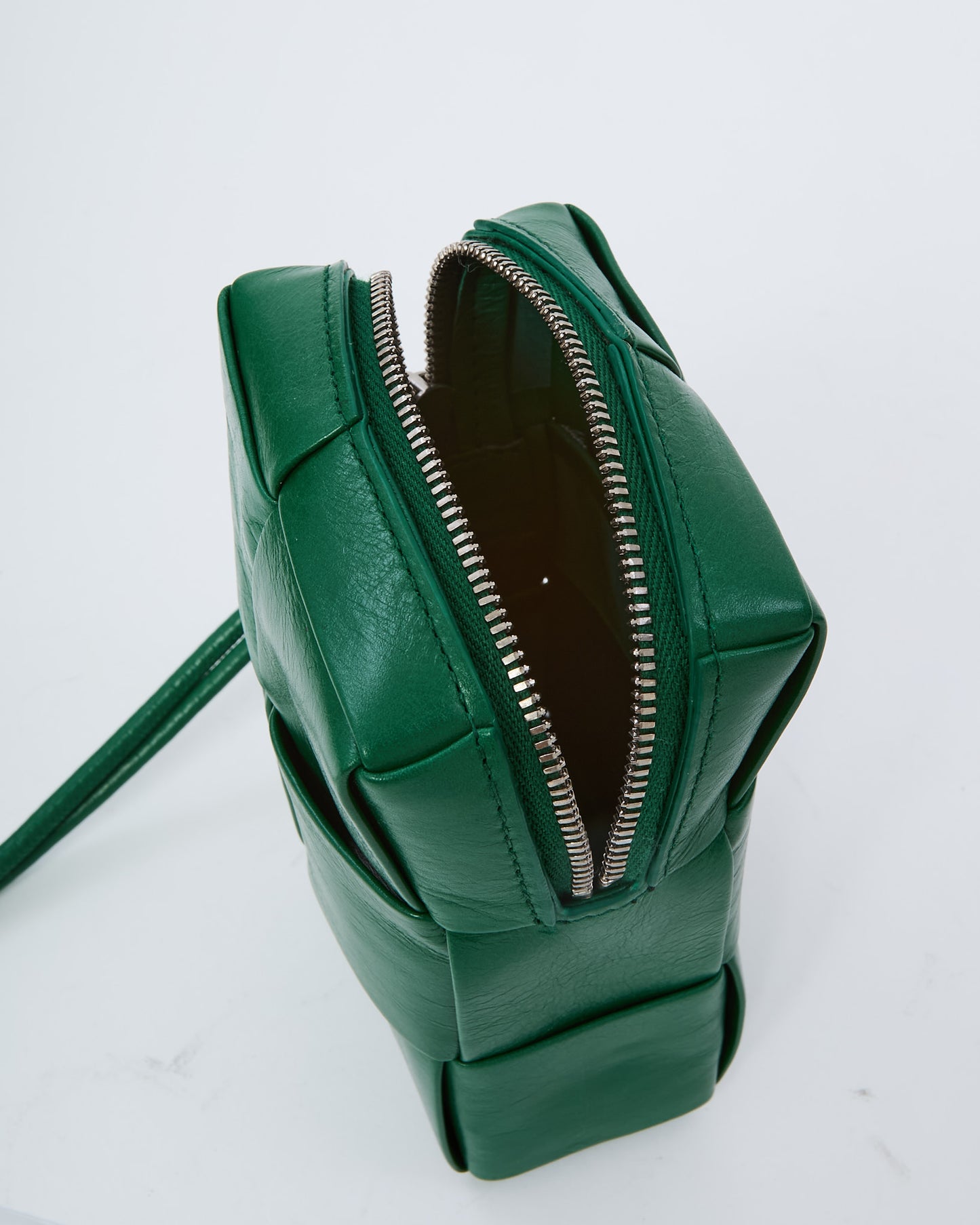 Bottega Veneta Green Intrecciato Leather Cassette Zip Wristlet Pouch