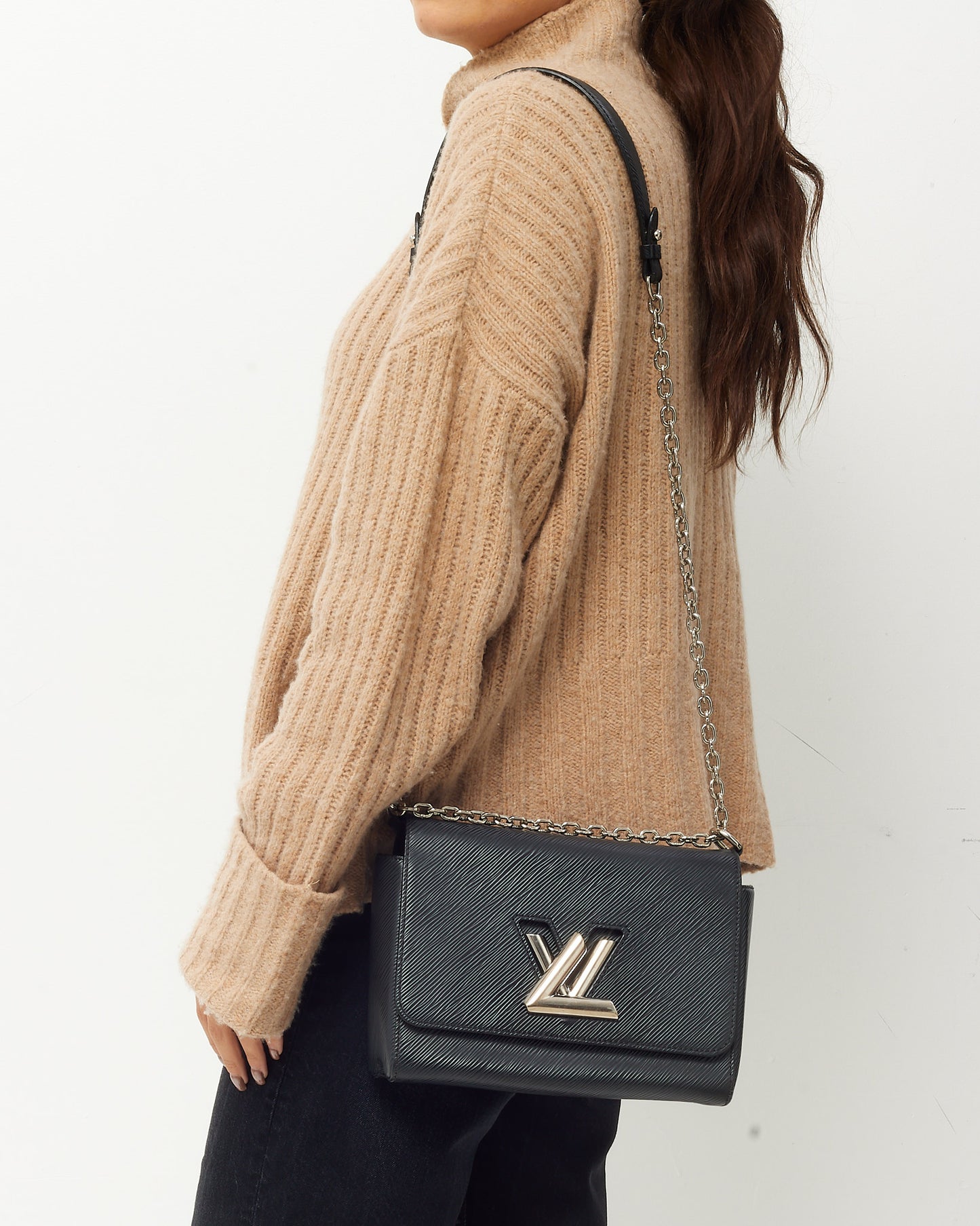 Louis Vuitton Black Epi Leather Twist MM Shoulder Bag SHW