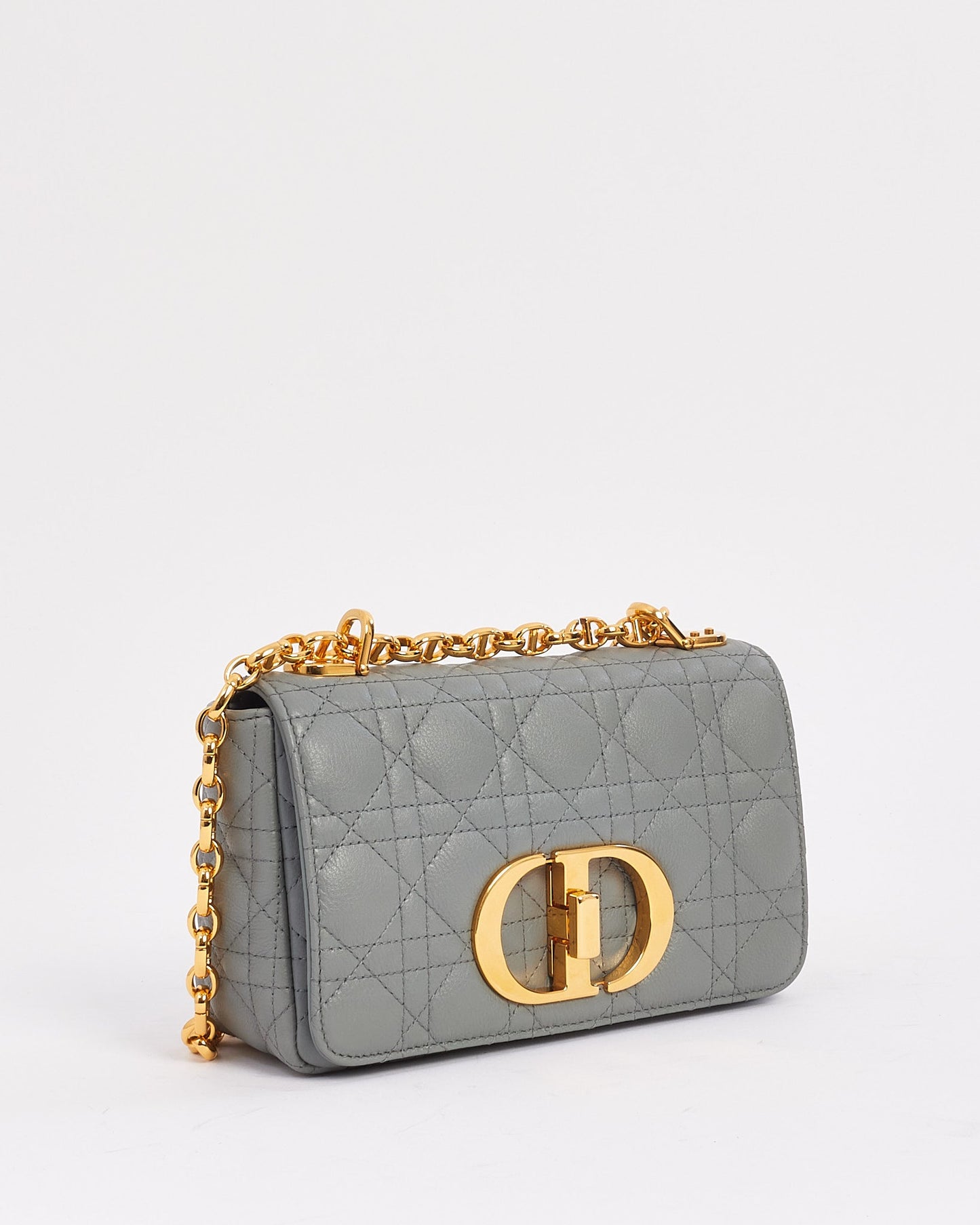 Petit sac Caro en cuir gris (pierre) Dior avec détails dorés