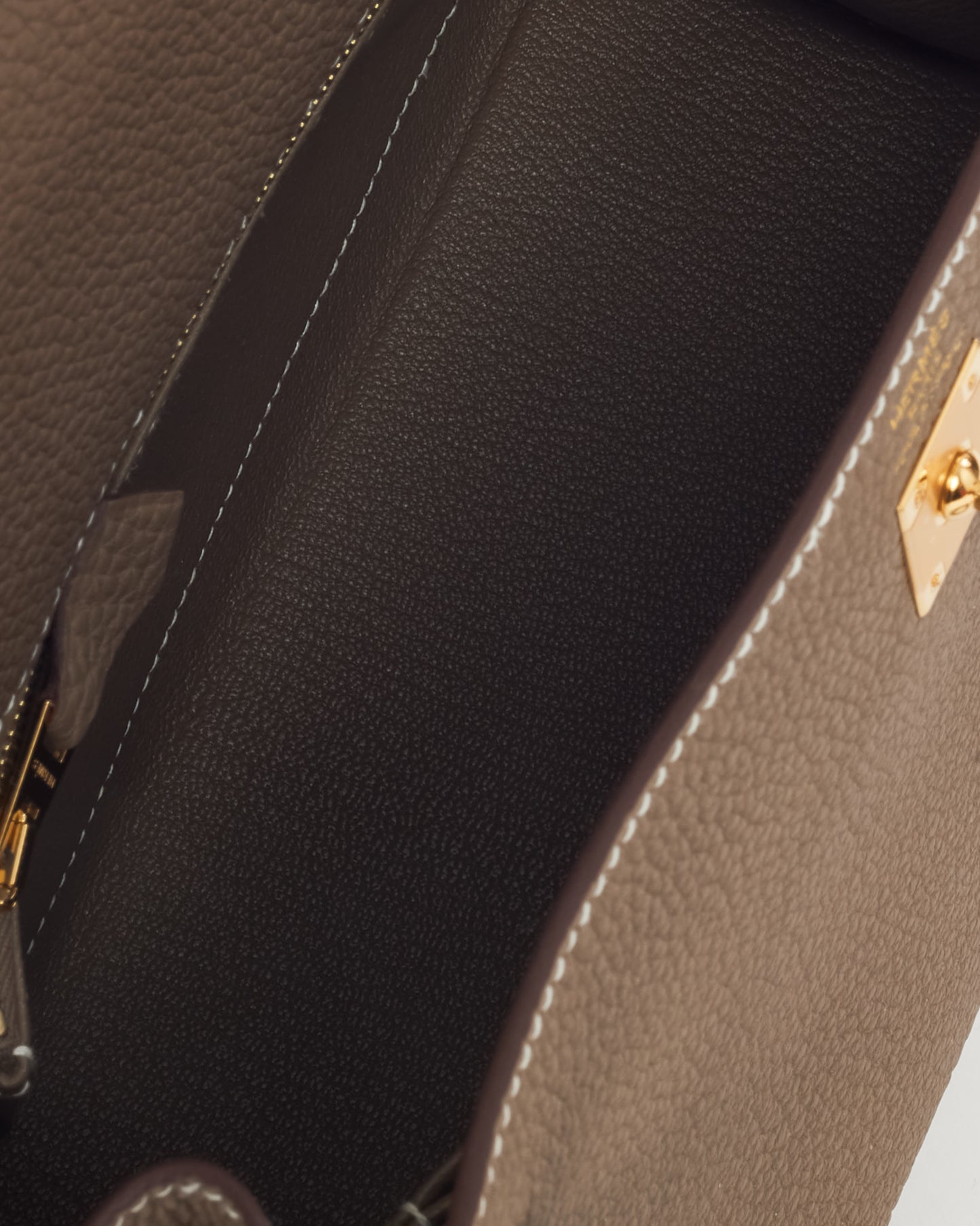 Hermès Etoupe Togo Leather Kelly Retourne 25 GHW