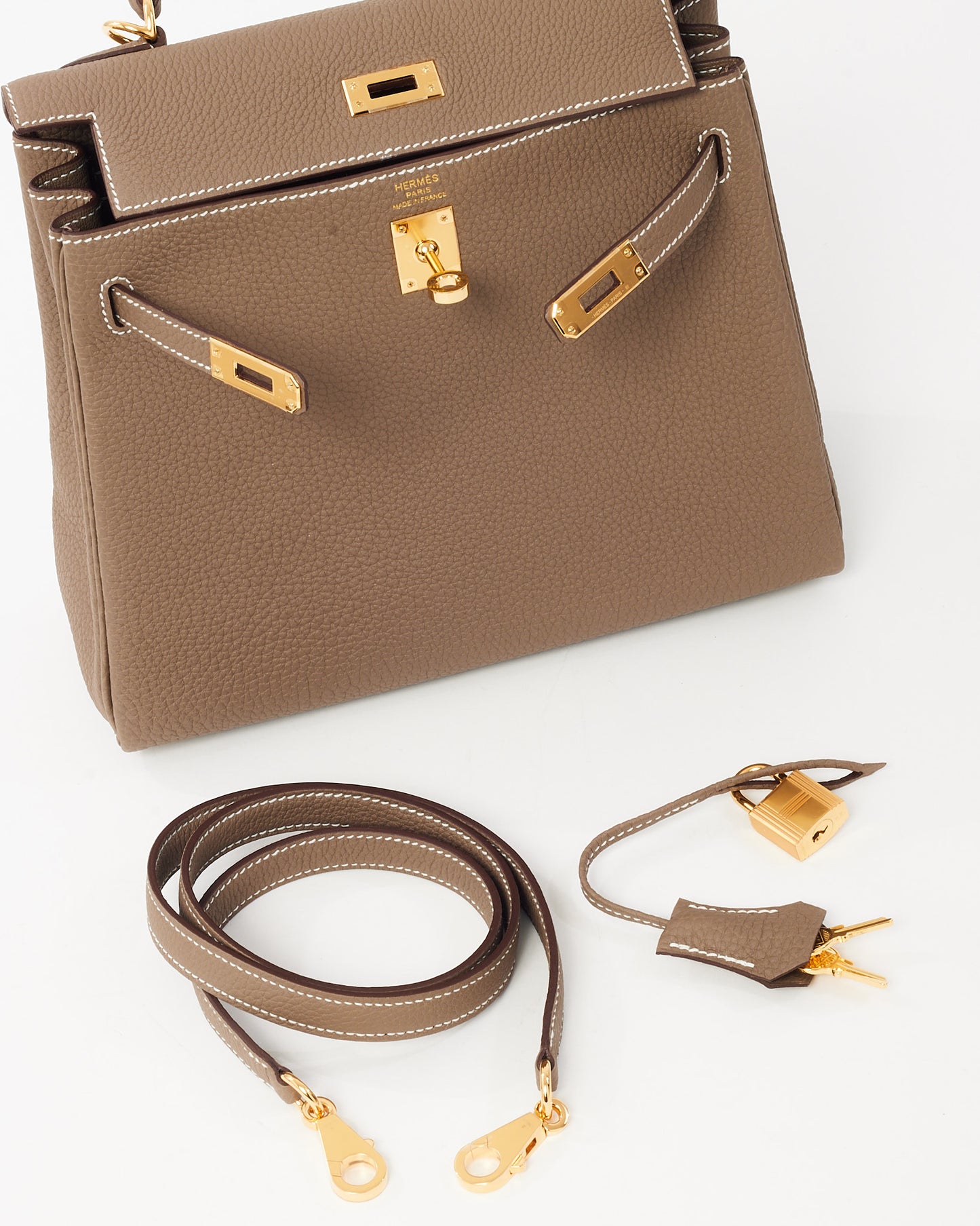 Hermès Etoupe Togo Leather Kelly Retourne 25 GHW