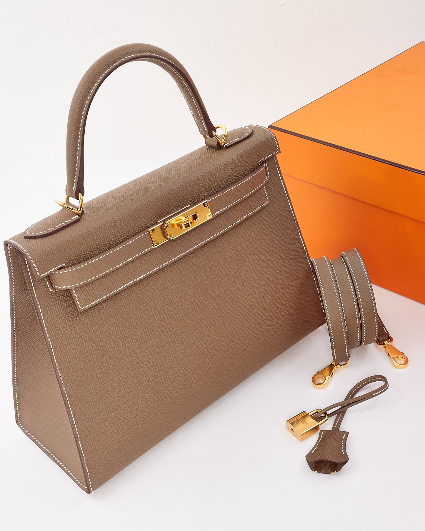 Hermès Etoupe Leather Sellier GHW Kelly 28