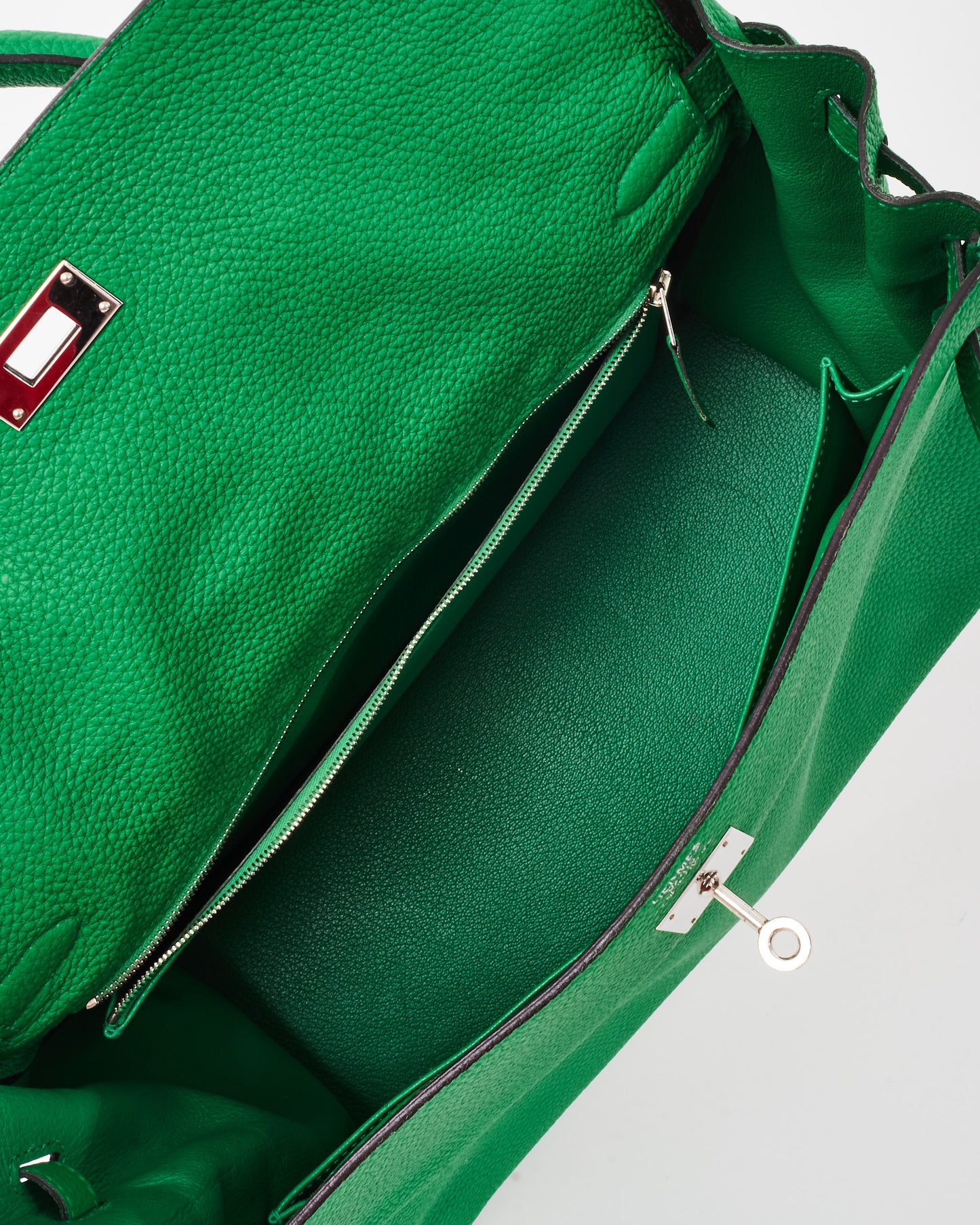 Hermès Green Bamboo Clemence Leather Kelly Retourne 32 Handbag PHW
